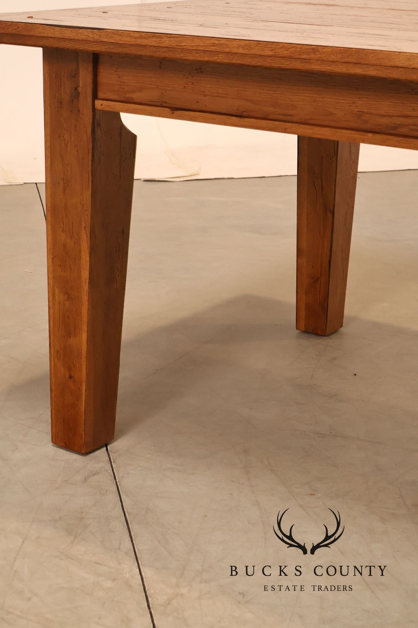 Broyhill Attic Heirlooms Farmhouse Extending Dining Table