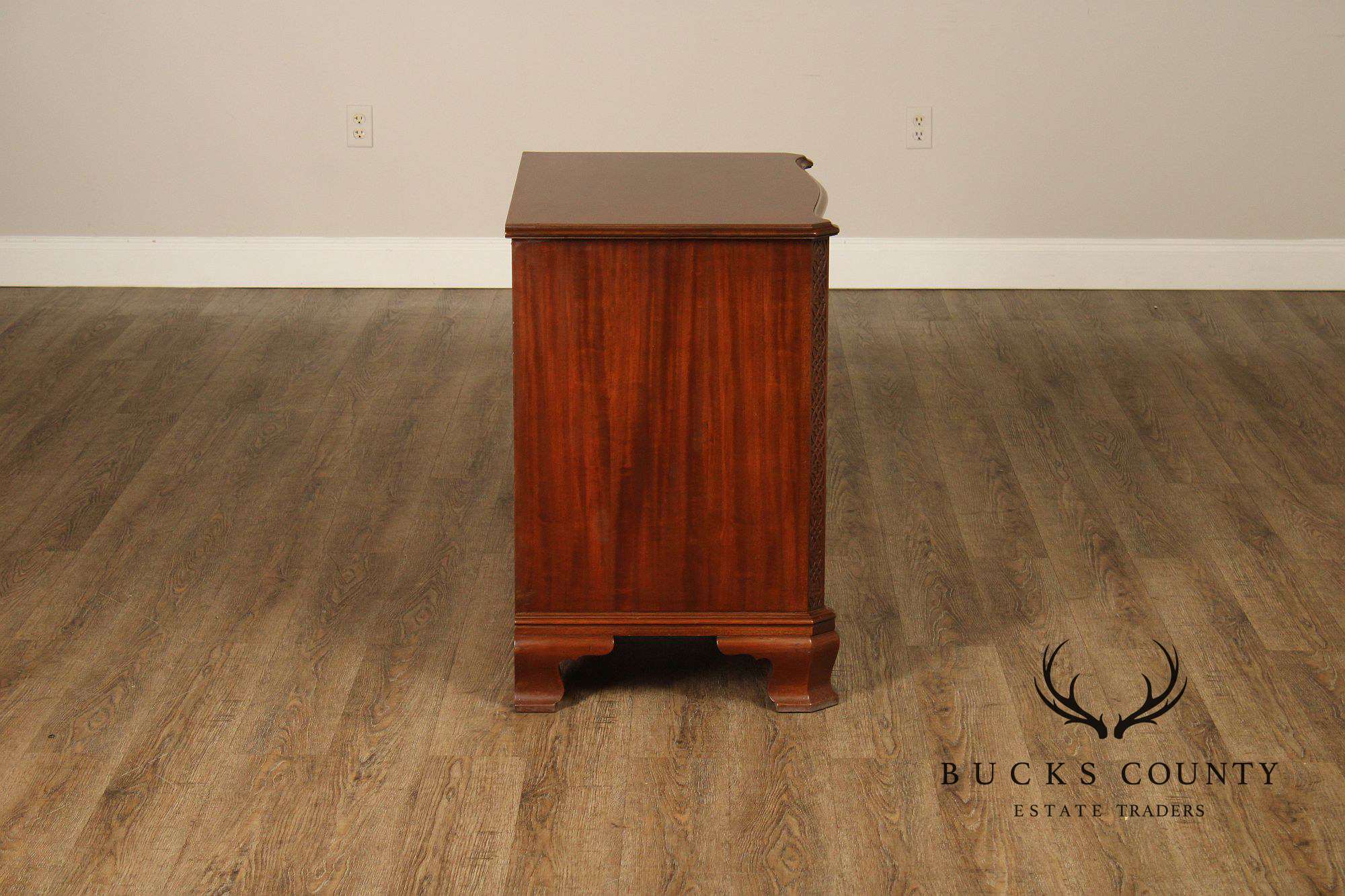 George III Style Mahogany Serpentine Front Chest Of Drawers