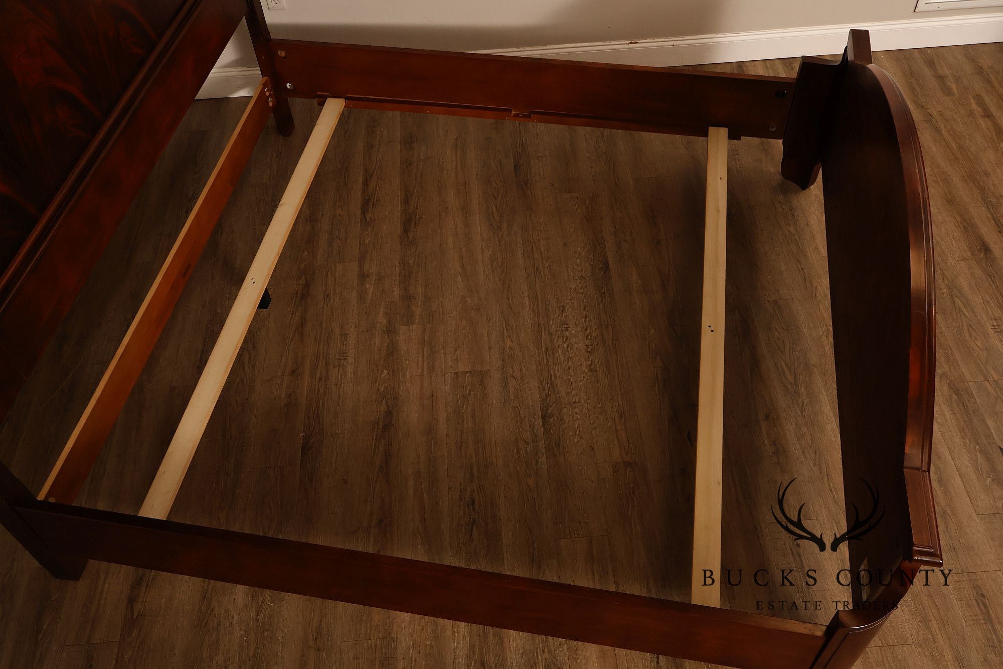 Henredon Carlyle Mahogany Victorian Style High Back King Bed