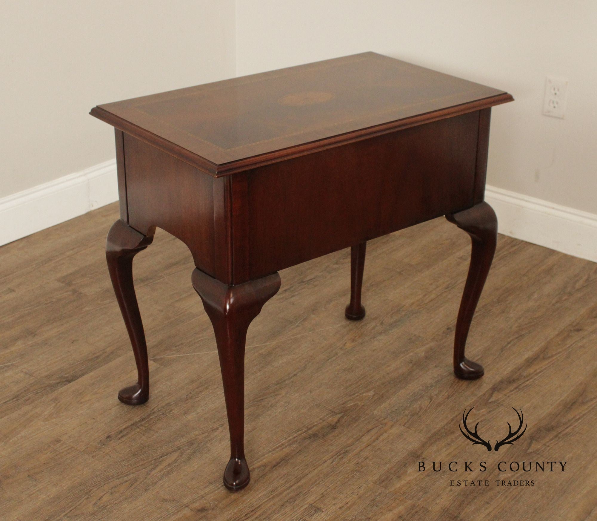 Councill Craftsmen Queen Anne Style Inlaid Mahogany Lowboy