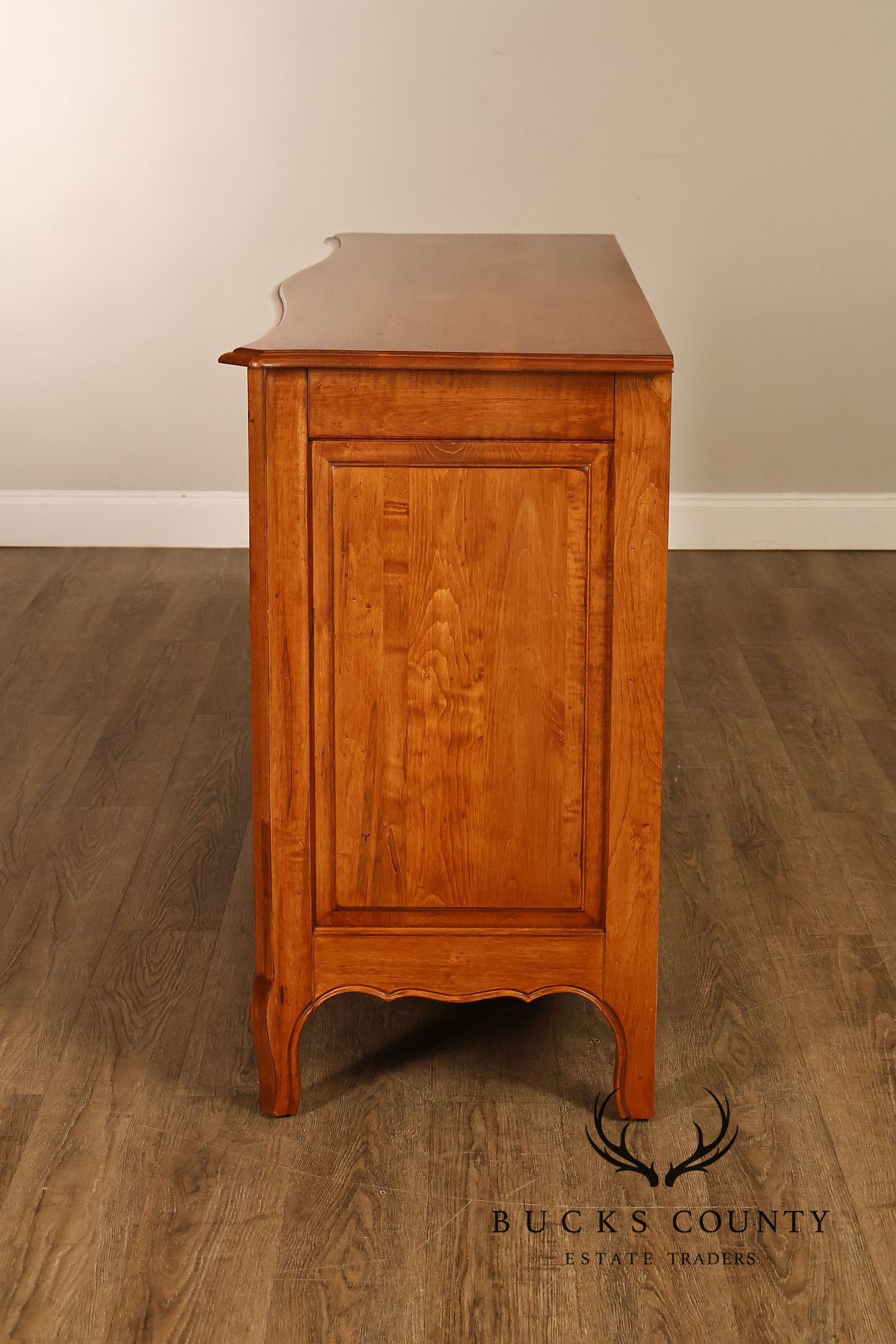 Ethan Allen 'Legacy' French Country Style Chest of Drawers