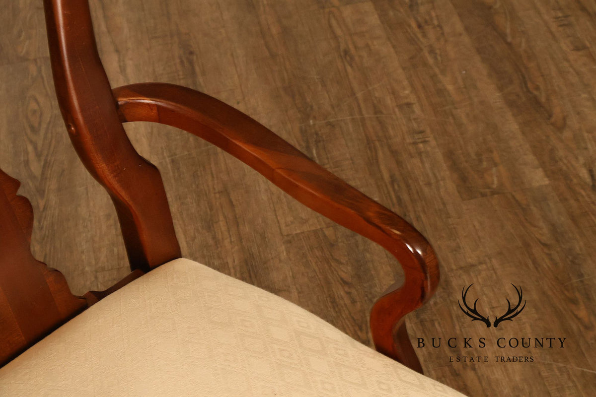American Drew Queen Anne Style Expanding Dining Table With Eight Dining Chairs