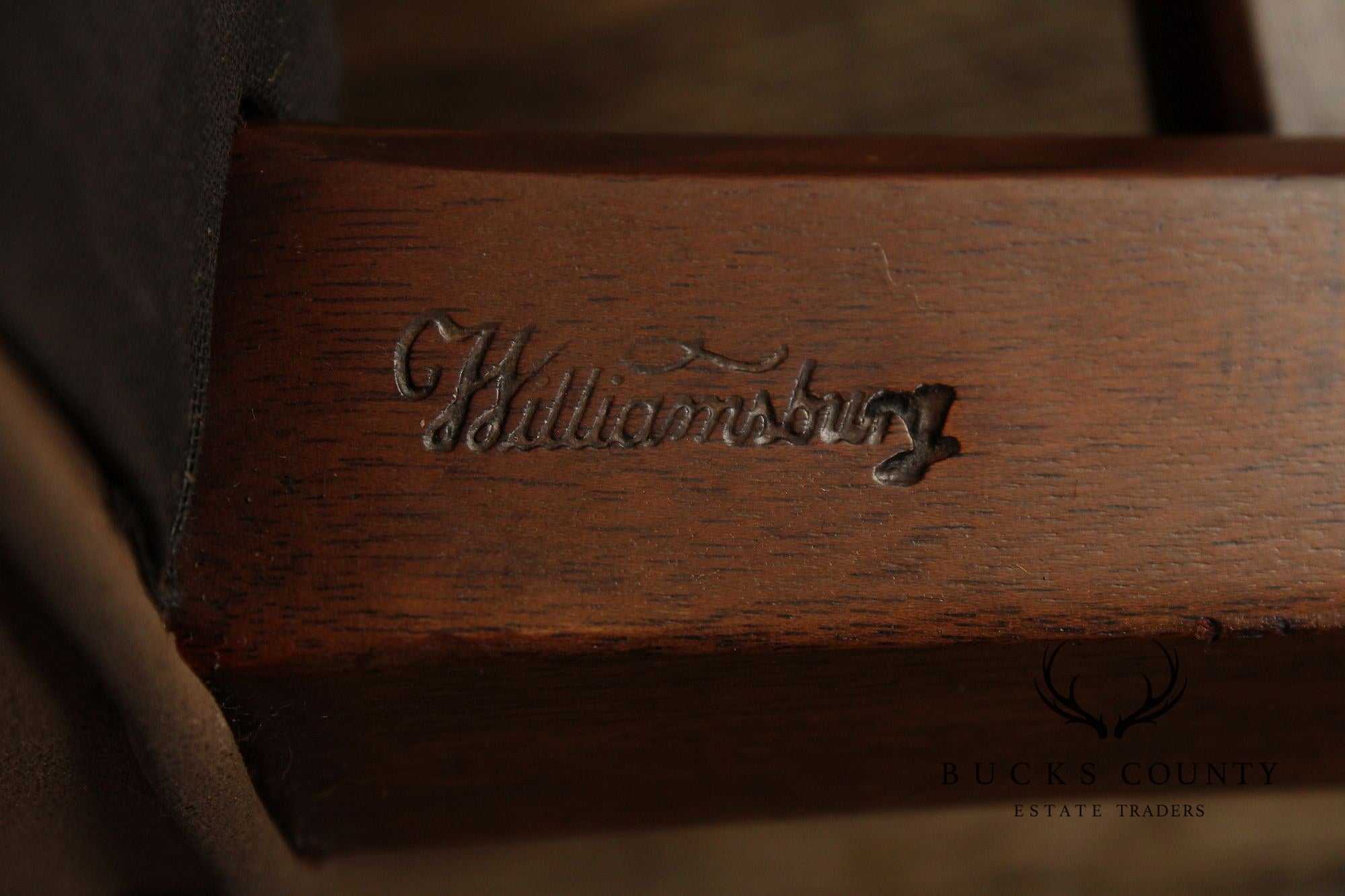 Kittinger Colonial Williamsburg Chippendale Style Mahogany Sofa