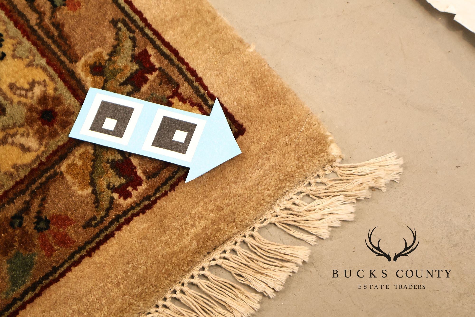 Persian Style Floral Wool Area Rug  12 inch x 15 inch 10 inch
