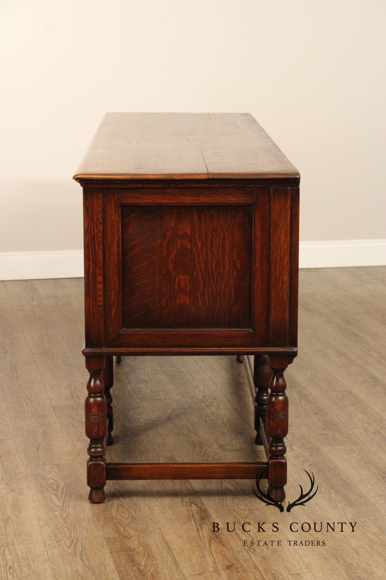 Danersk English Traditional Style Oak Sideboard