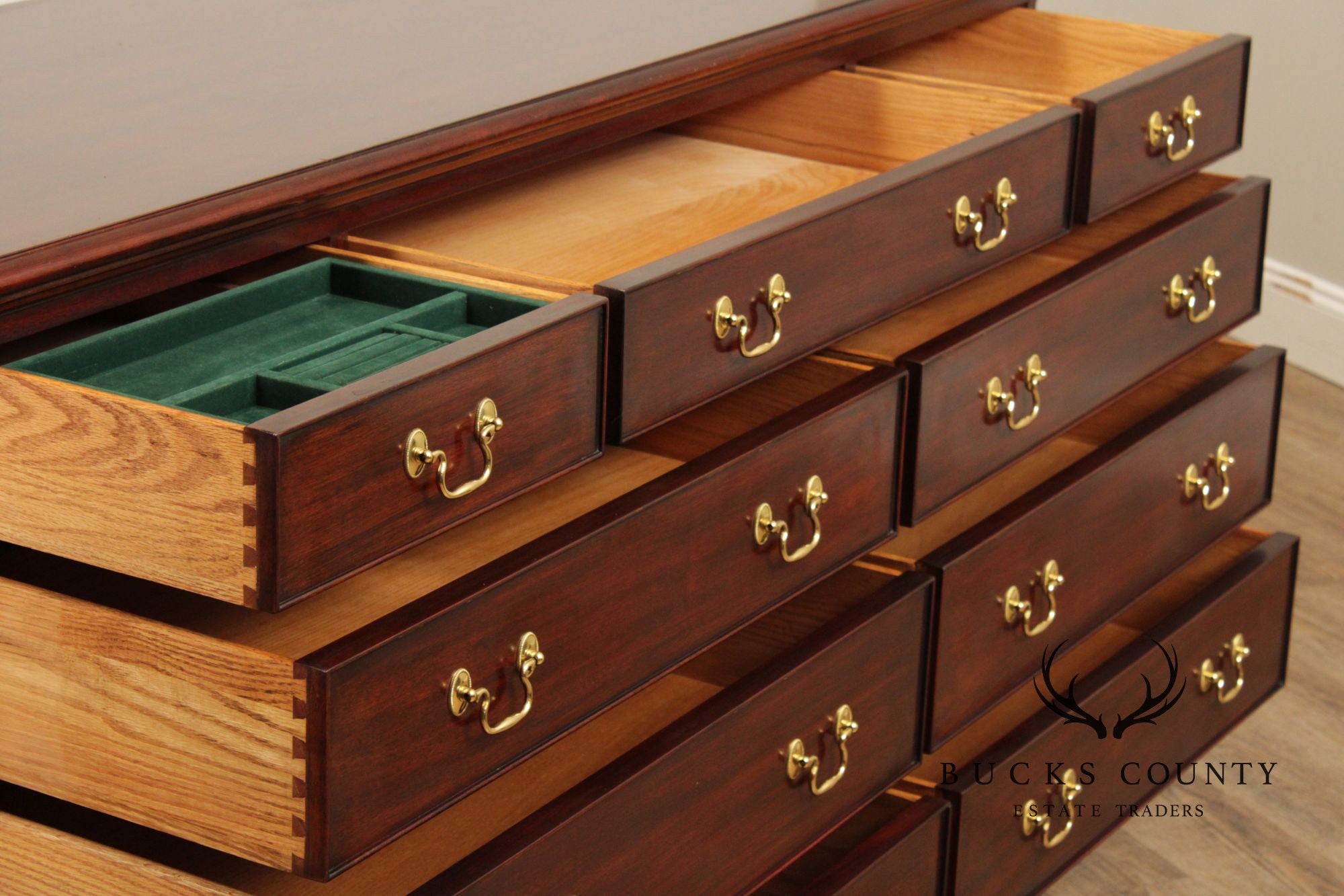 Henkel Harris Chippendale Style Mahogany Nine Drawer Bedroom Dresser
