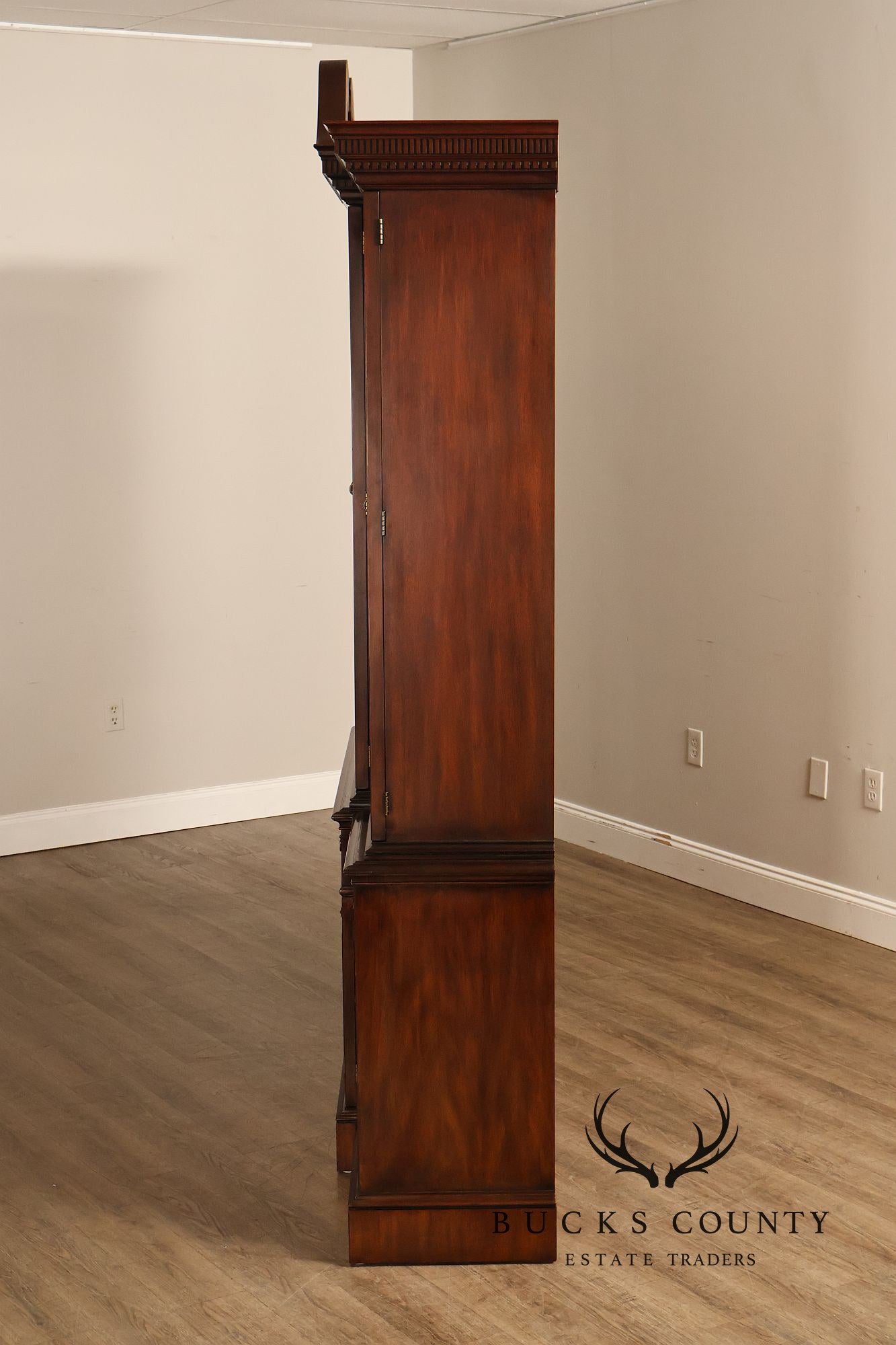 Henkel Harris Chippendale Style Mahogany China Cabinet Breakfront