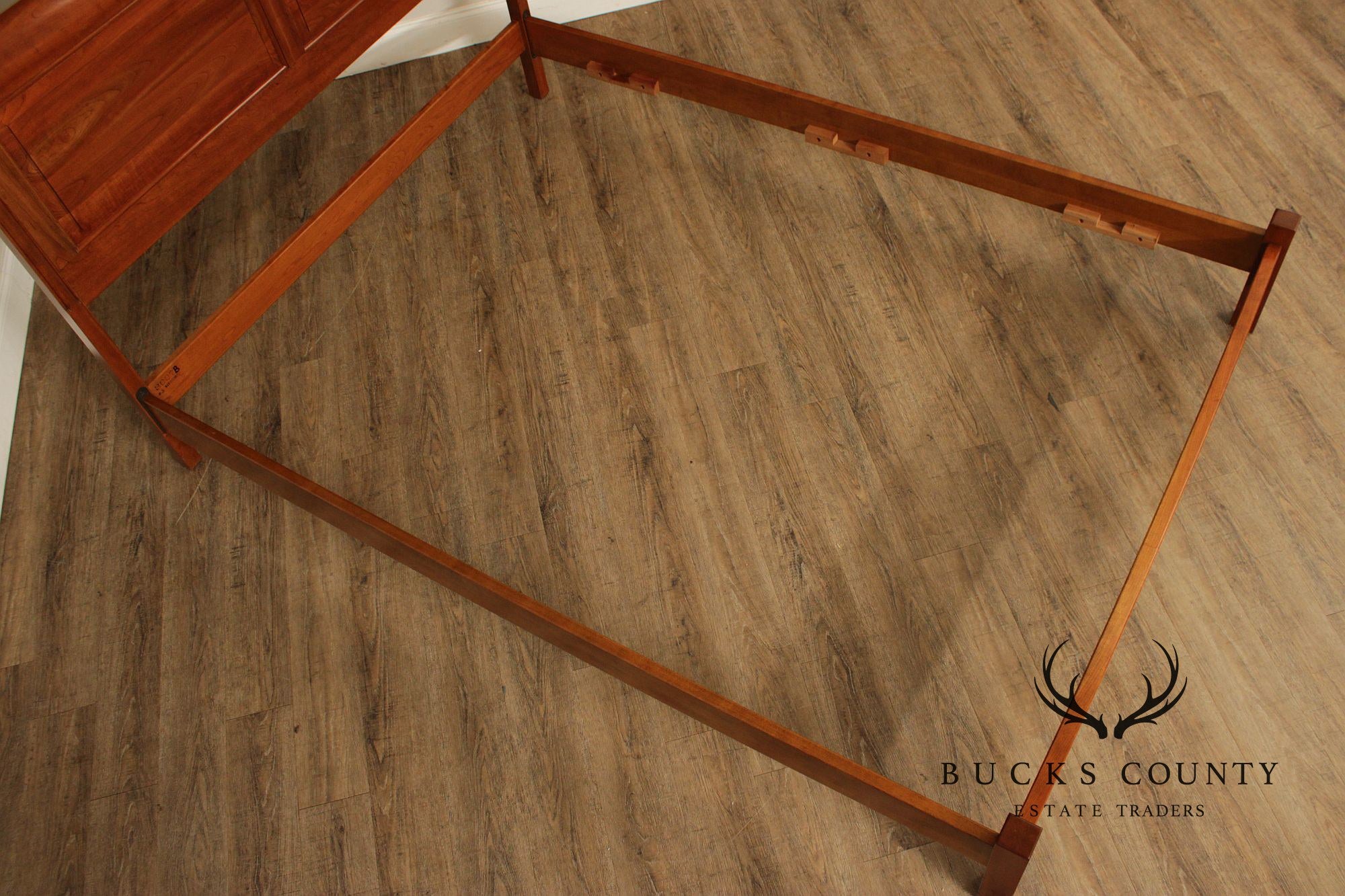 Stickley Traditional Cherry Queen Bed