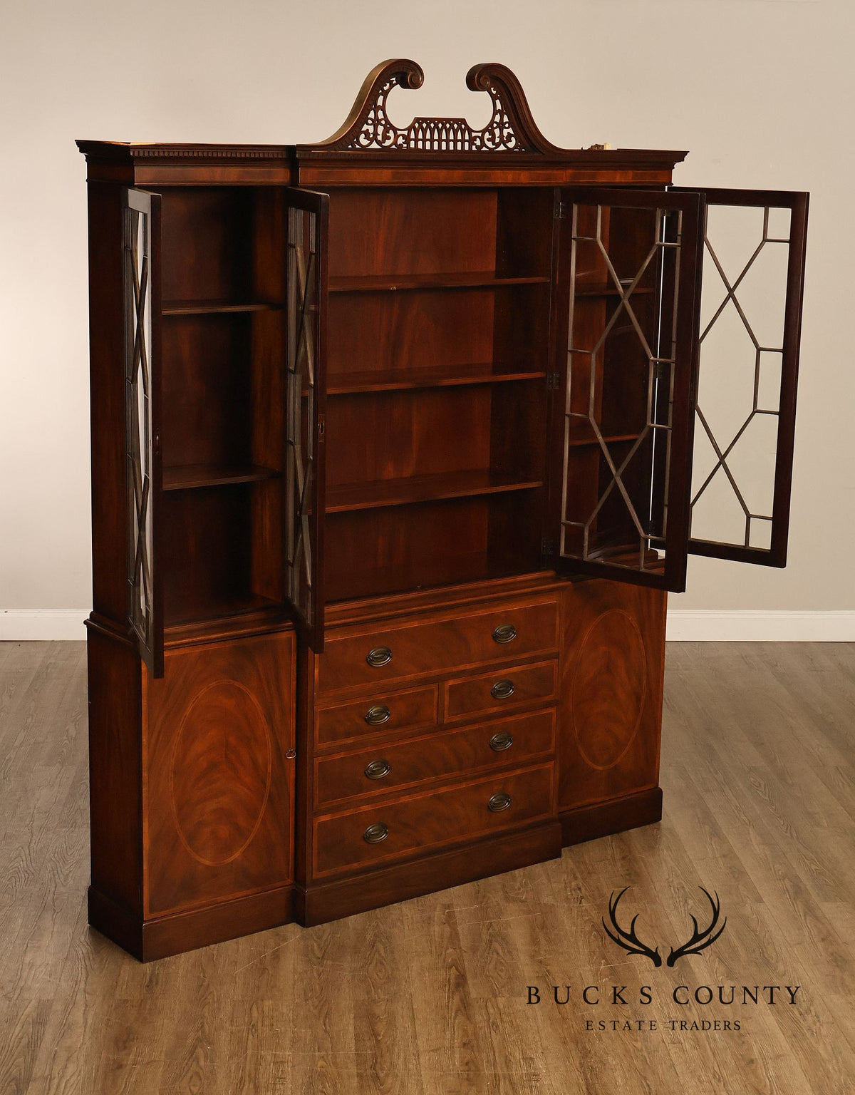 Baker Furniture Georgian Style Vintage Mahogany Breakfront Bookcase