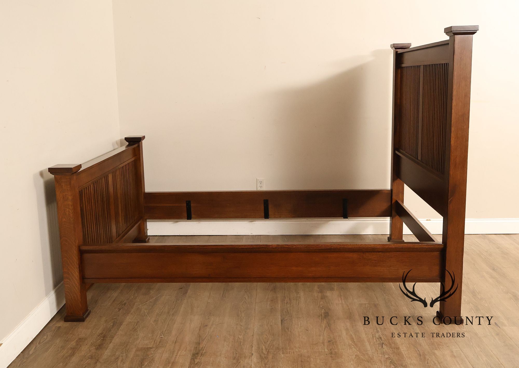 Stickley Mission Collection Queen Oak Prairie Bedframe