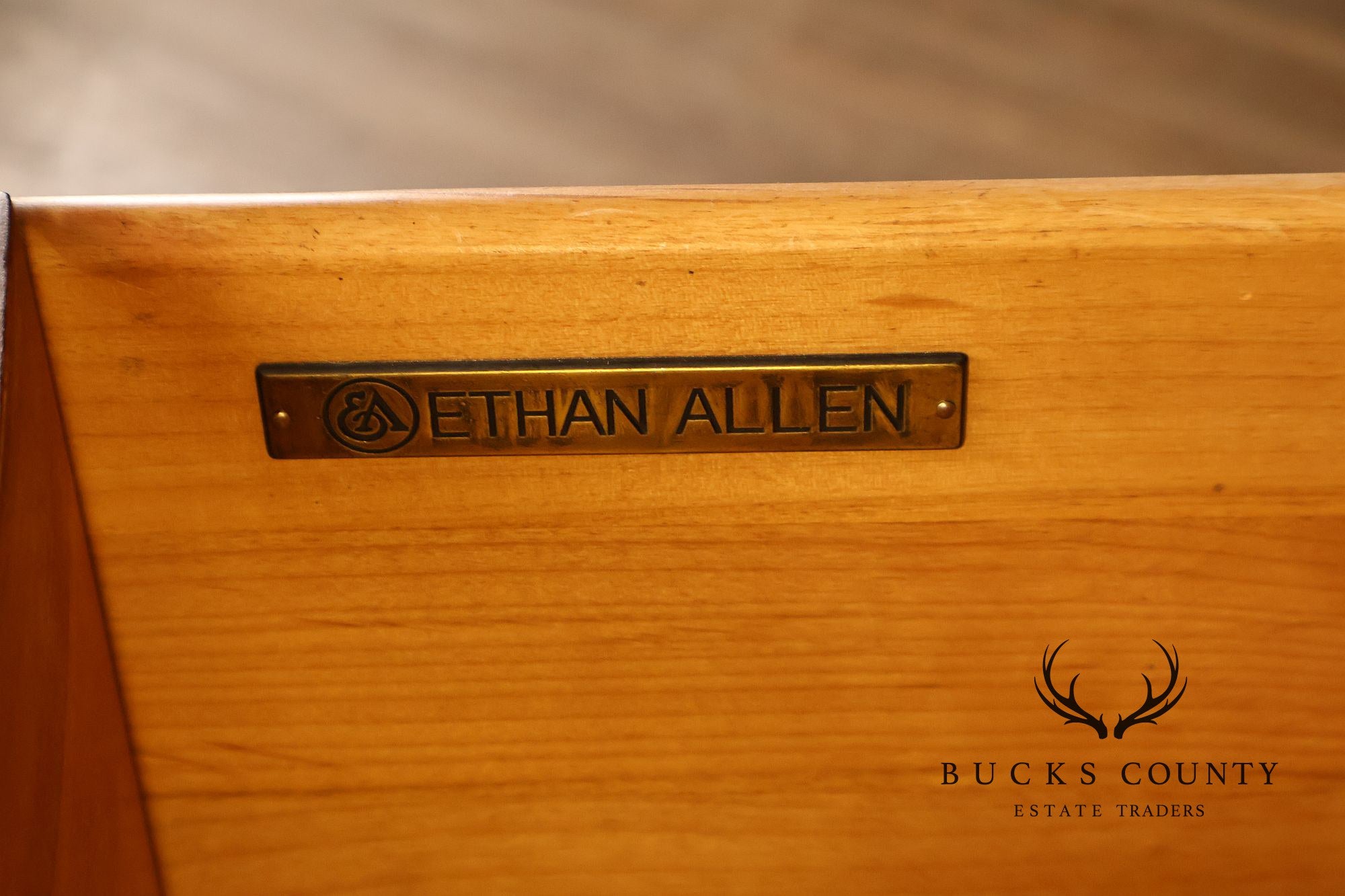 Ethan Allen Tuscany Serpentine Nine-Drawer Dresser In Cherry Finish
