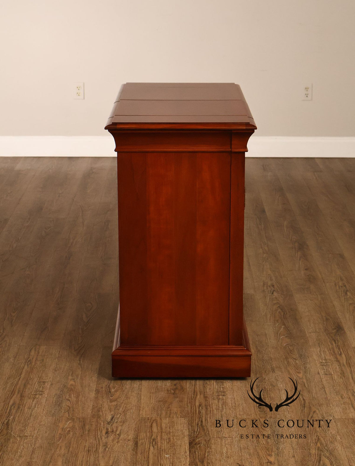 Ethan Allen 'Medallion' Cherry Flip-Top Server