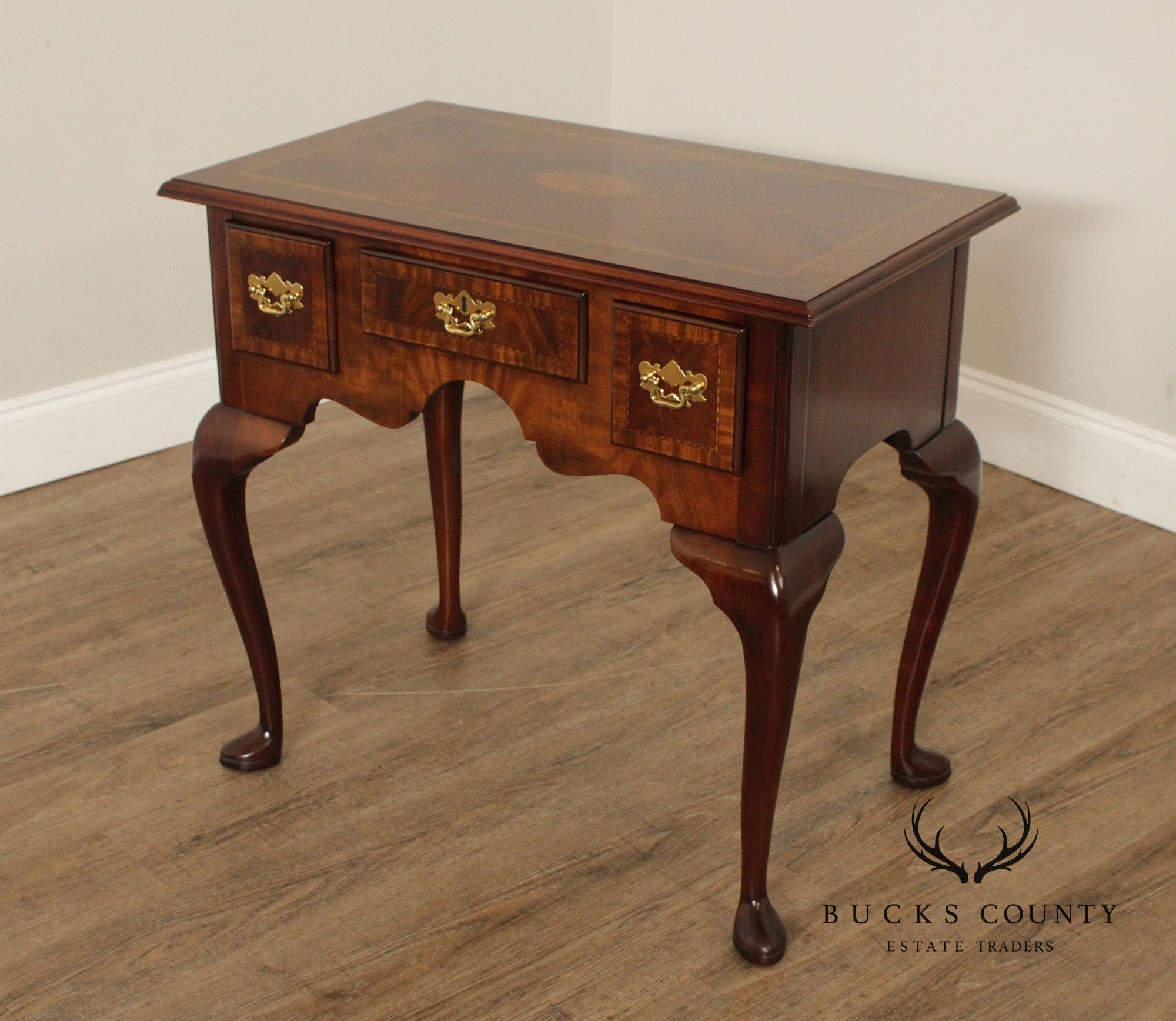 Councill Craftsmen Queen Anne Style Inlaid Mahogany Lowboy