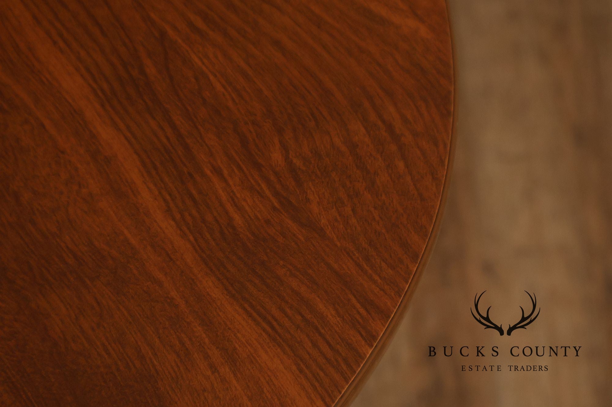 Traditional Maple Expandable Drop Leaf Gateleg Dining Table