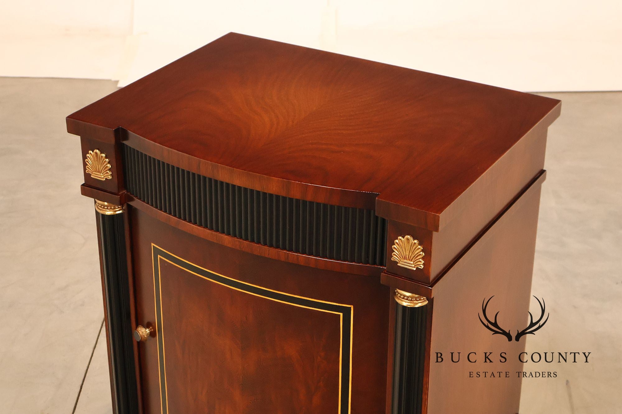 Mariner Luxury Furniture Empire Style Pair Of Mahogany Nightstands