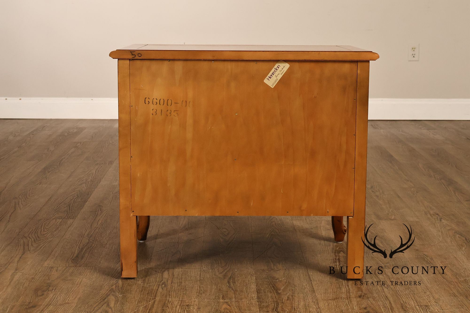 Henredon 'Villandry' French Louis XV Style Walnut Nightstand