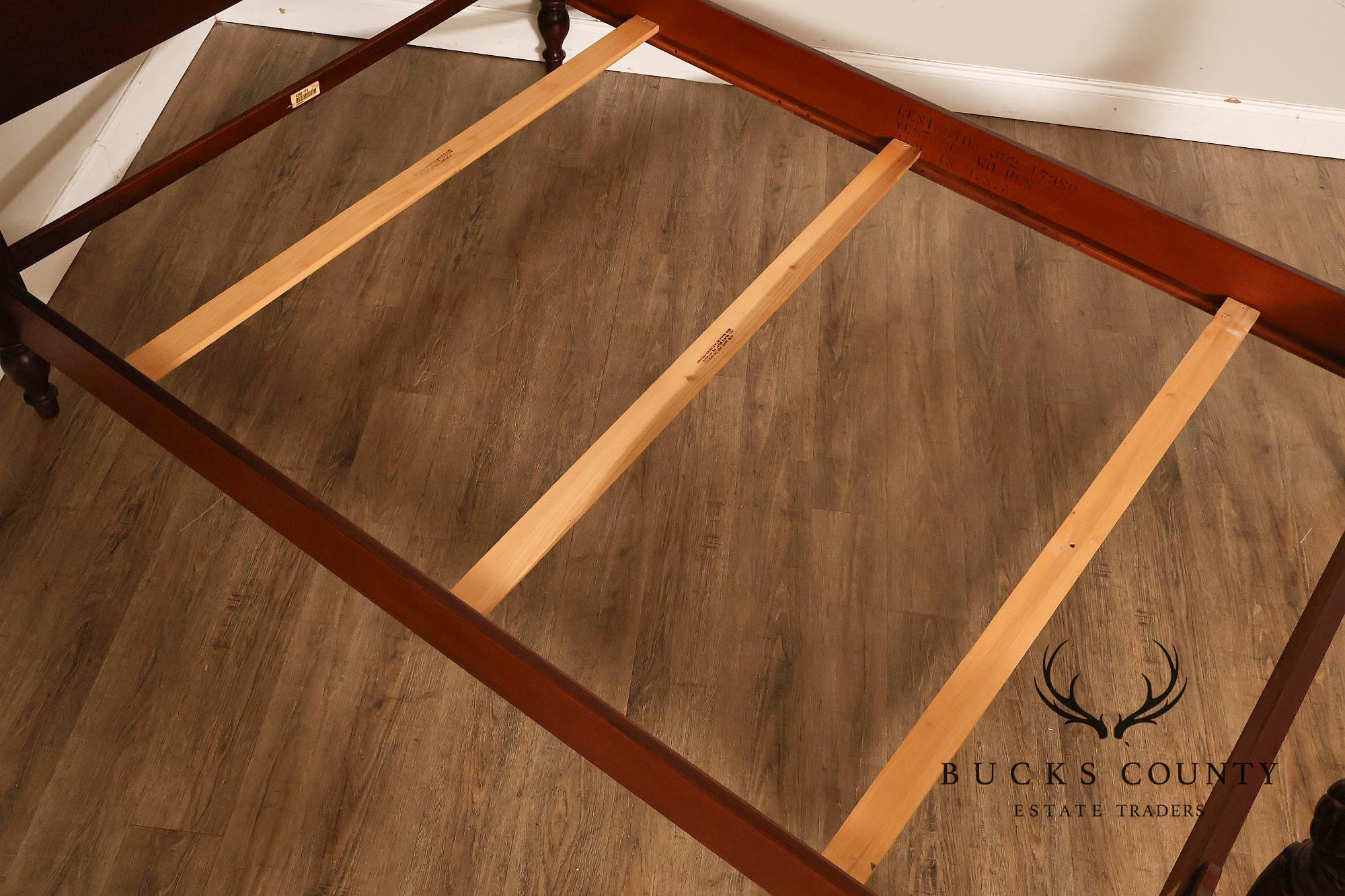 Lexington Furniture Vestiges Of The Past Queen Size Mahogany Poster Bed