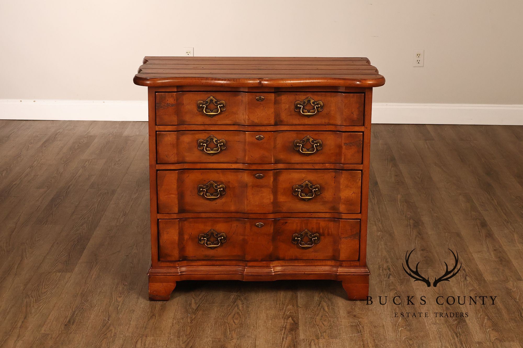 Century Furniture Georgian Style Pair of Blockfront Chests