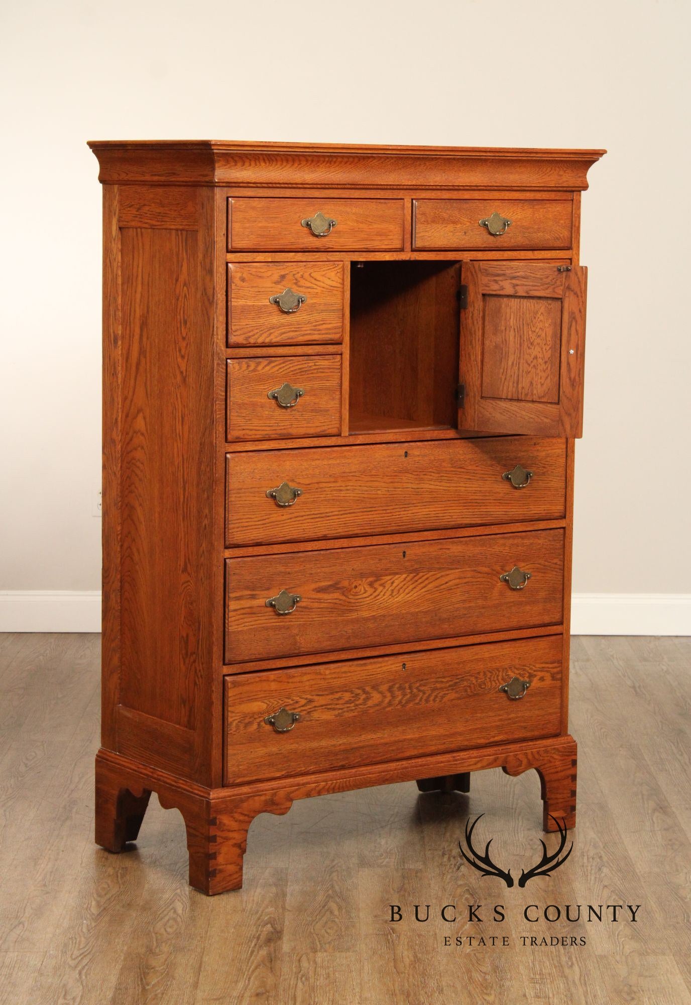 Lineage Chippendale Style Oak Door Chest