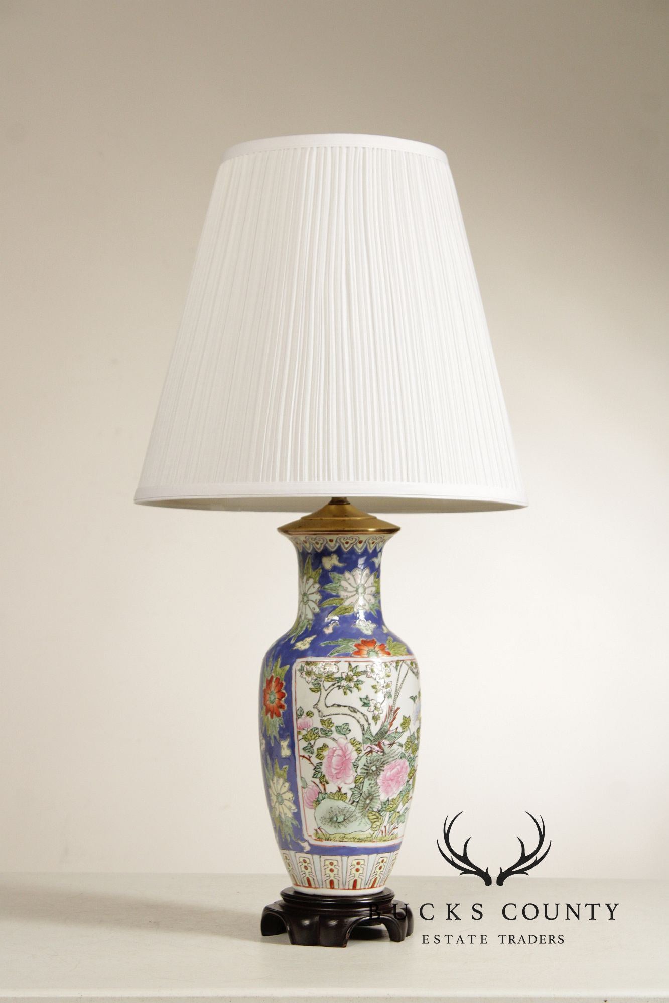 Asian Style Porcelain Vasiform Table Lamp