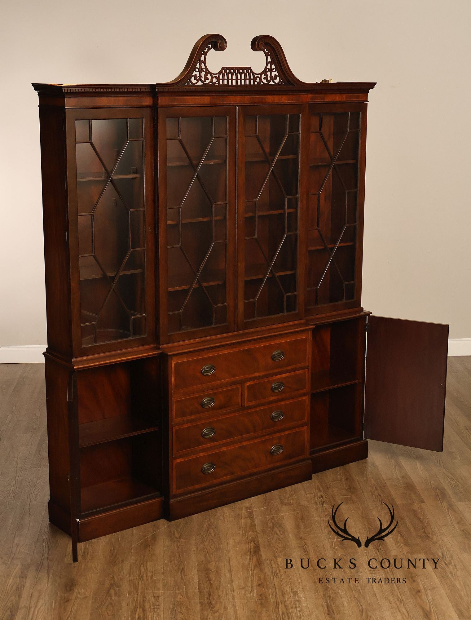 Baker Furniture Georgian Style Vintage Mahogany Breakfront Bookcase
