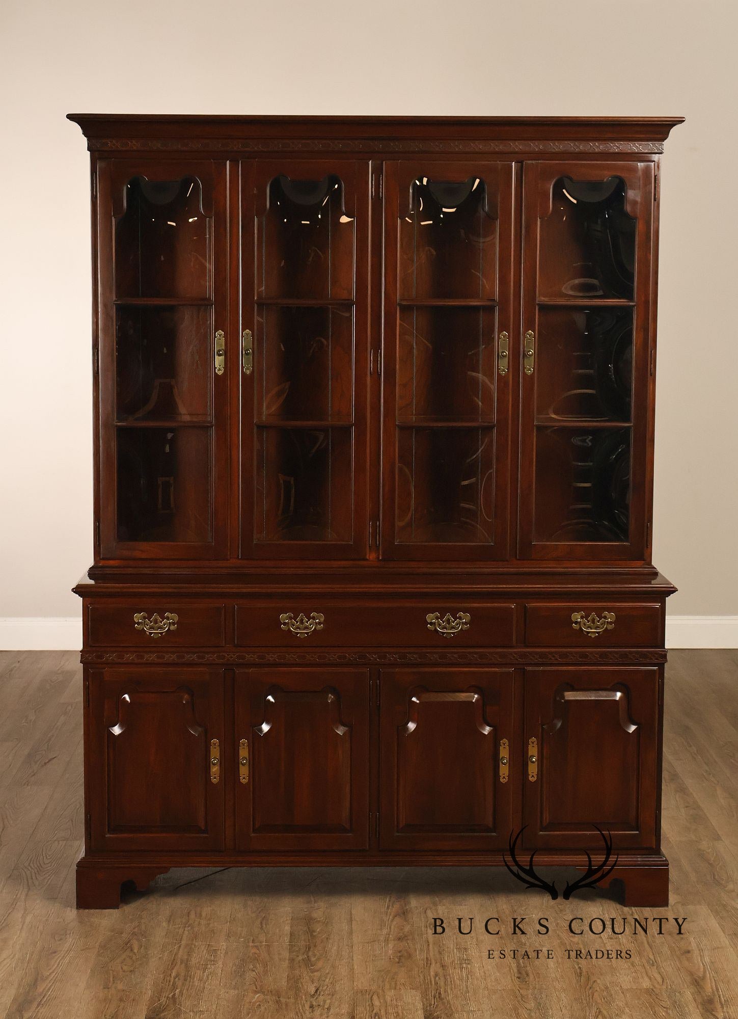 Ethan Allen 'Georgian Court' Cherry China Cabinet