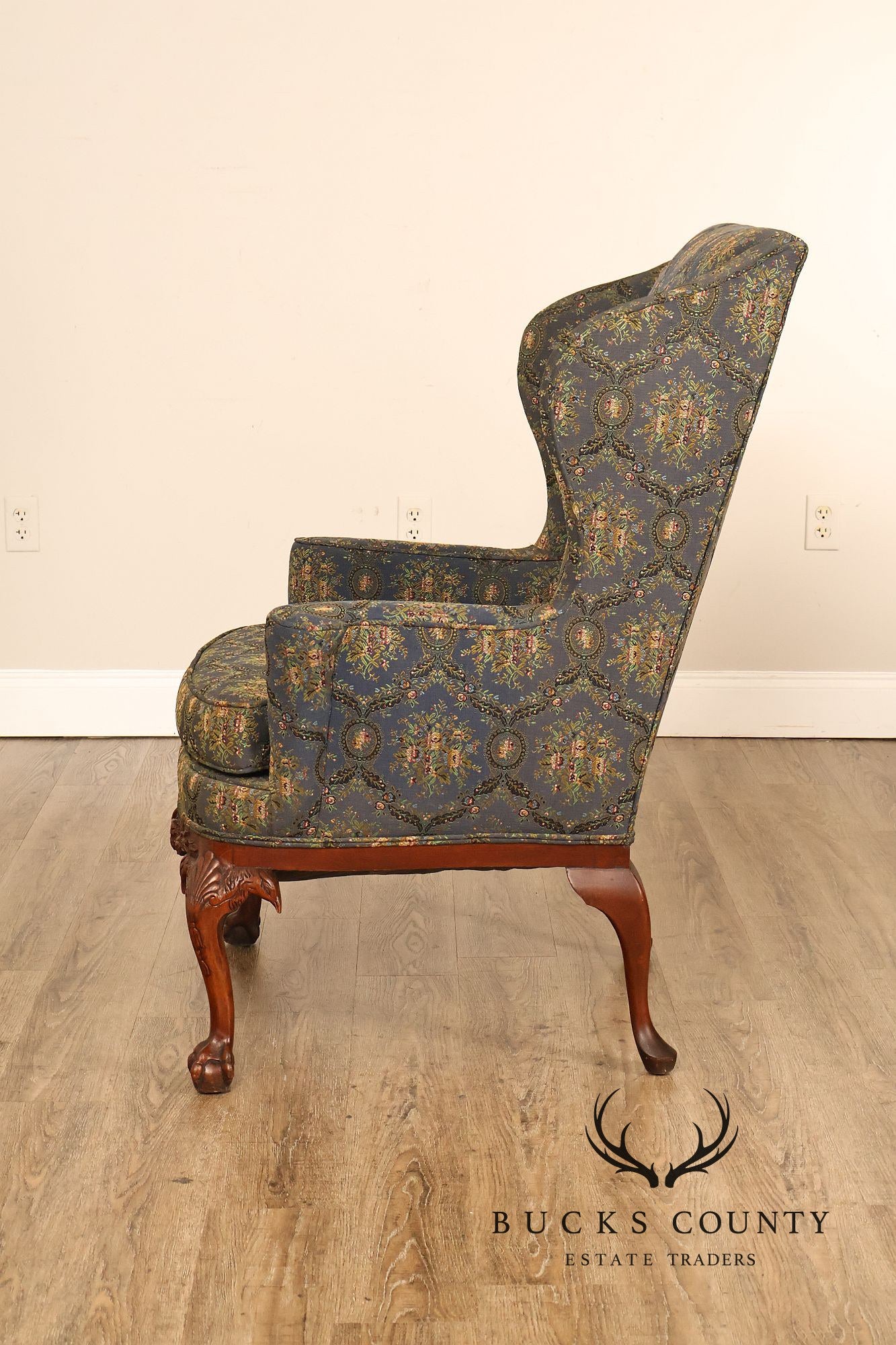 1930s Vintage Chippendale Style Carved Hardwood Eagle Wing Chair