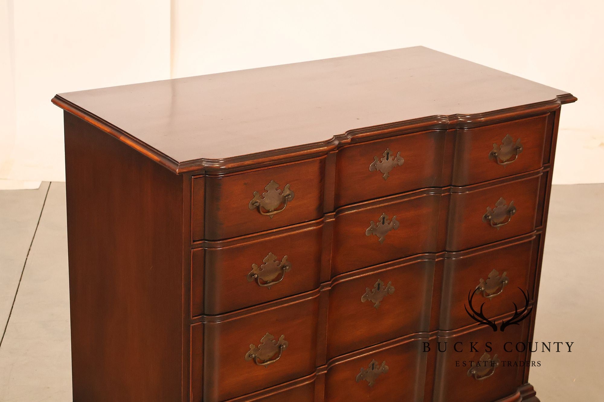 Kindel Chippendale Style Vintage Mahogany Block Front Chest Of Drawers