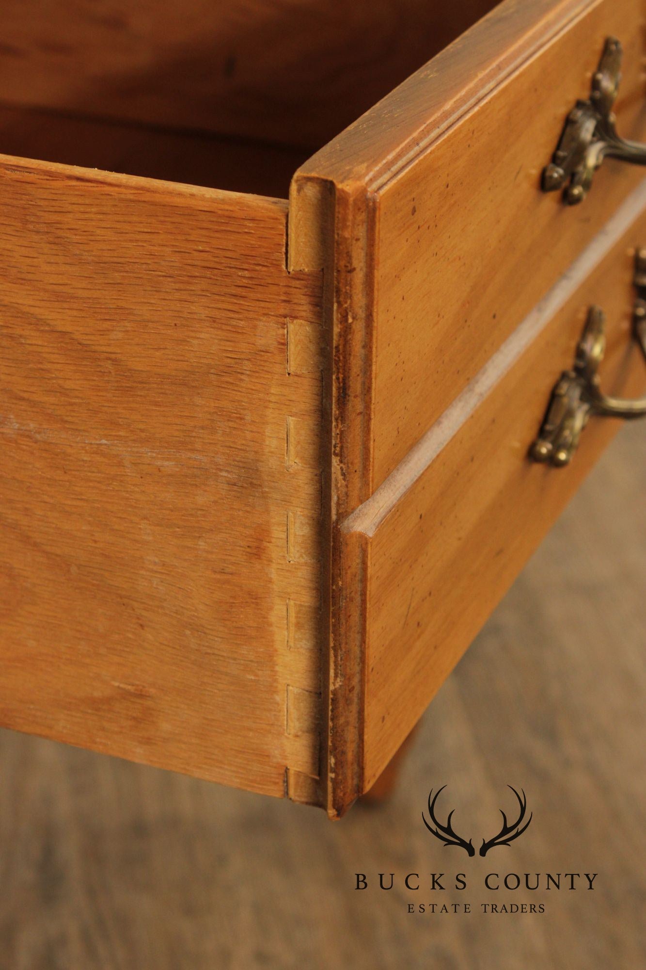 American Of Martinsville French Provincial Style Vintage Fruitwood End Table