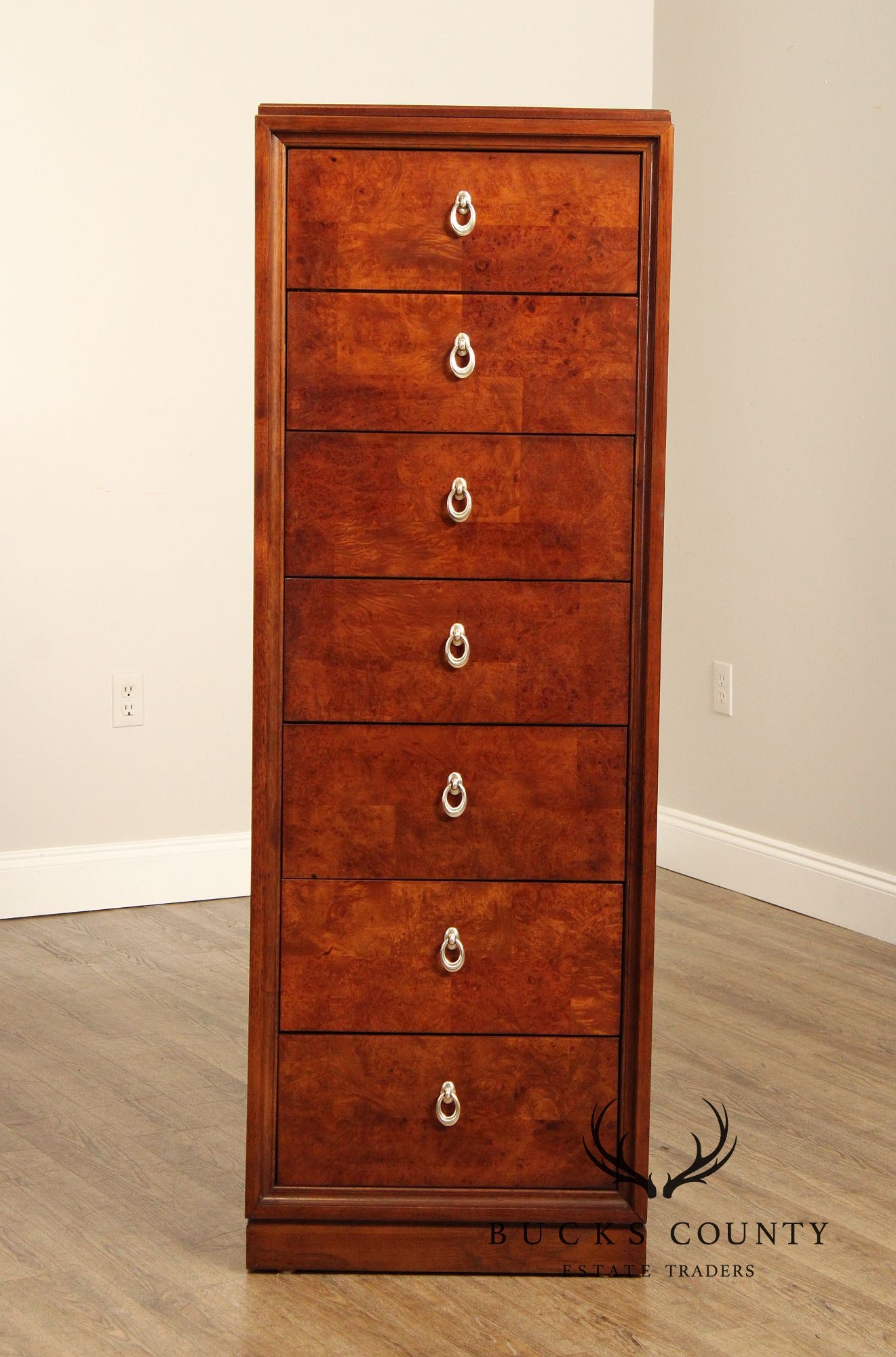 Thomasville 'Bogart' Mahogany Lingerie Chest