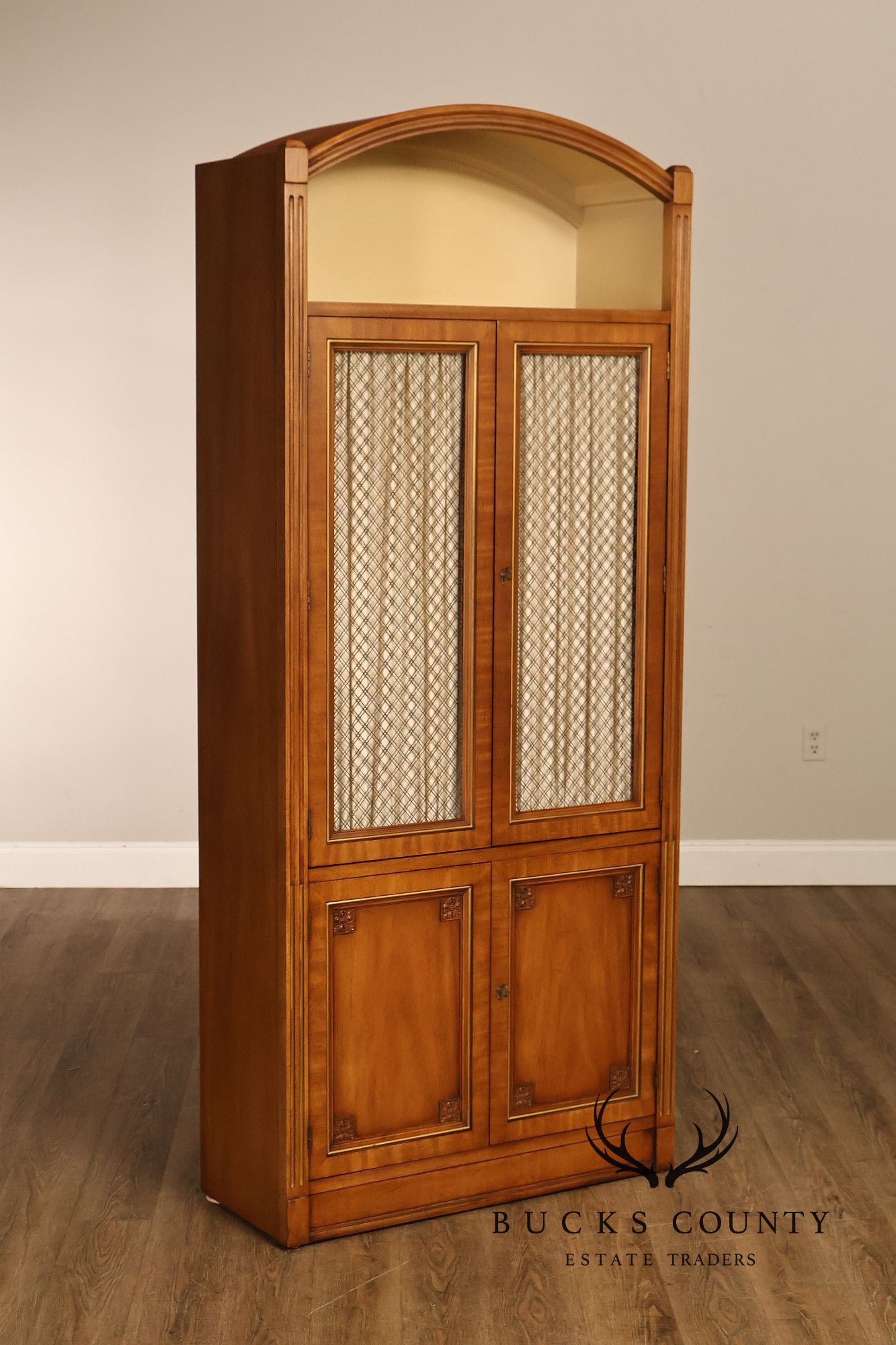 Henredon Vintage Pair Of Walnut Louis XVI Style Bookcases
