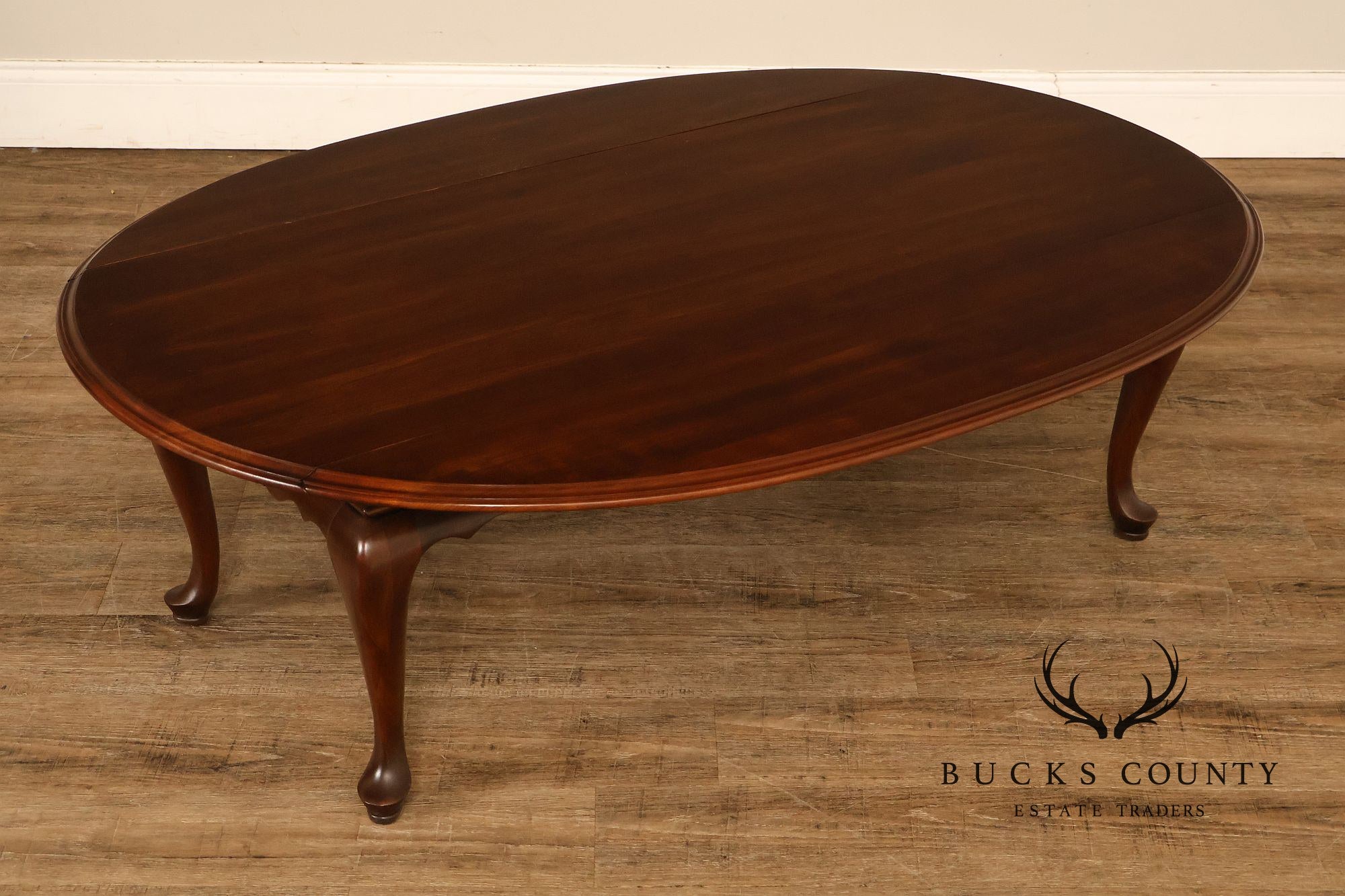 Ethan Allen Queen Anne Style Cherry Drop Leaf Coffee Table