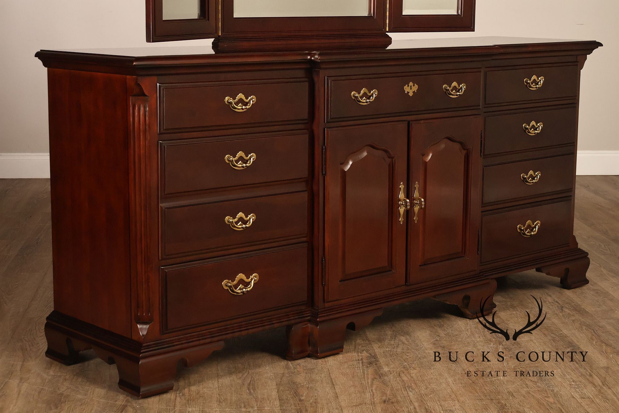 Thomasville 'Collectors Cherry' Triple Dresser with Tri-Fold Mirror