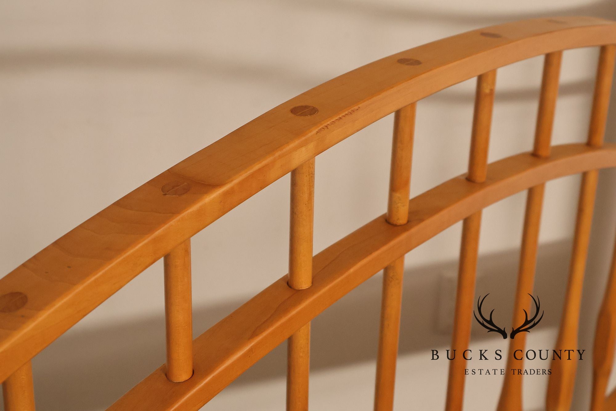 Ethan Allen Country Crossings Collection King Size Windsor Bed