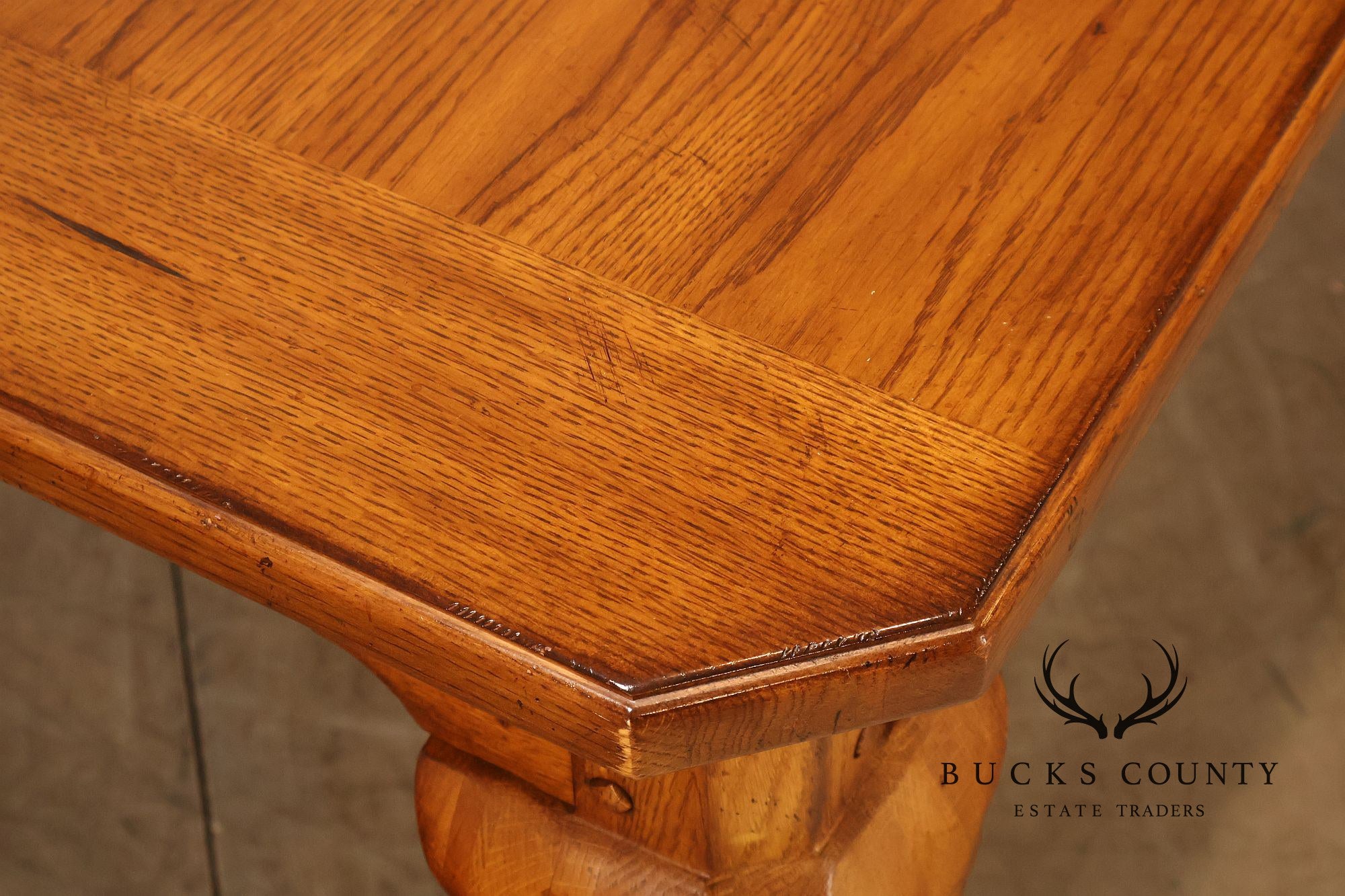 Thomasville Oak Expandable Dining Table