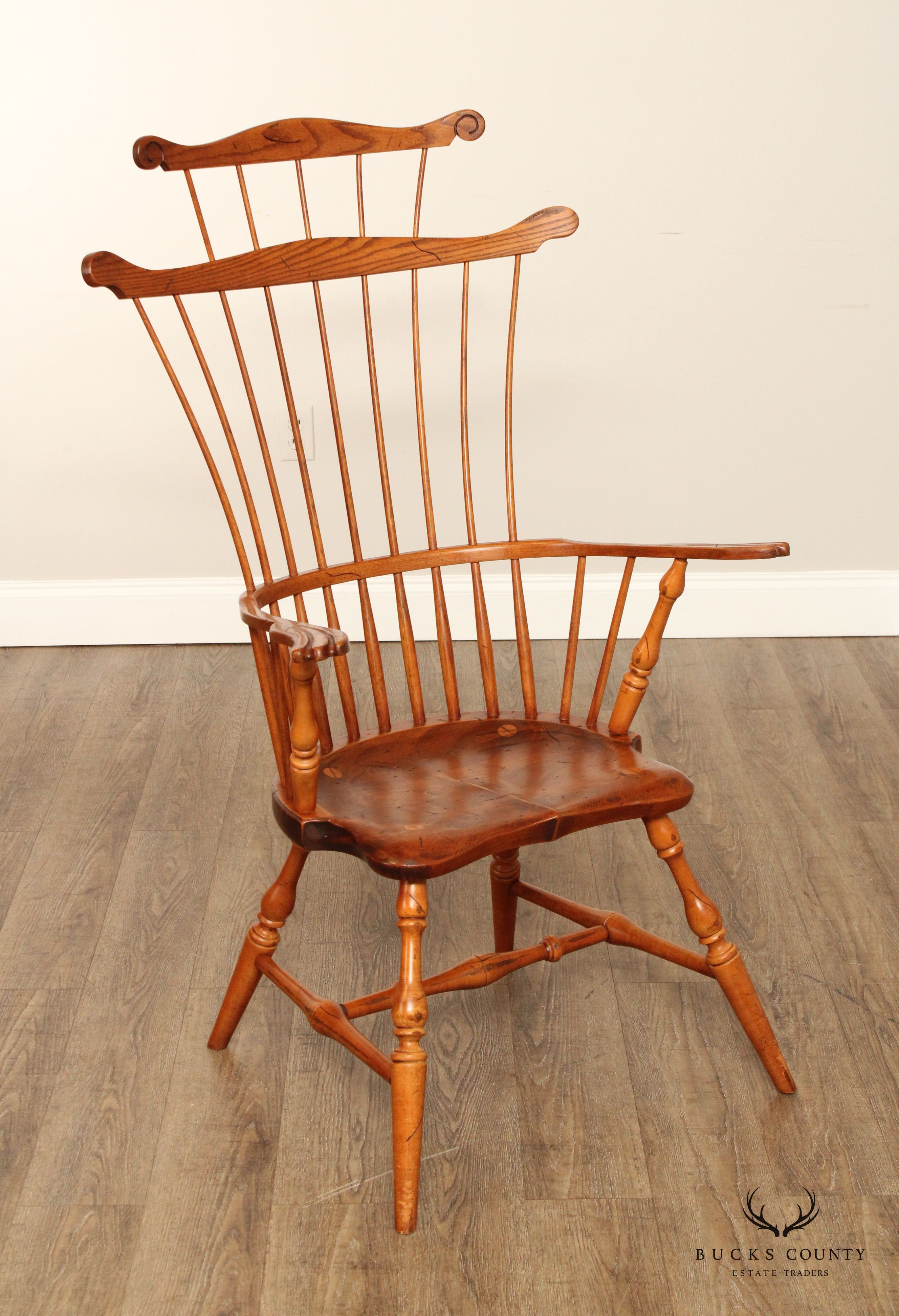 Reproduction Philadelphia Windsor Comb Back Arm Chair