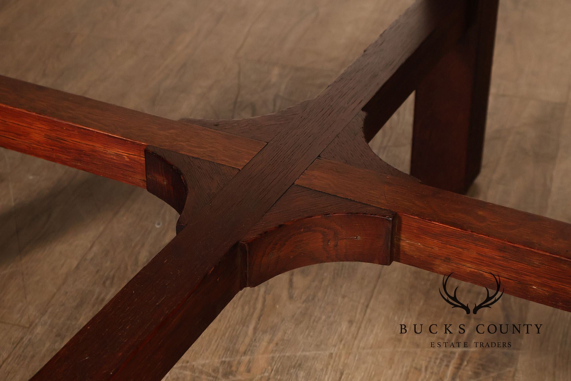 Antique L&JG Stickley Round Extendable Mission Oak Dining Table