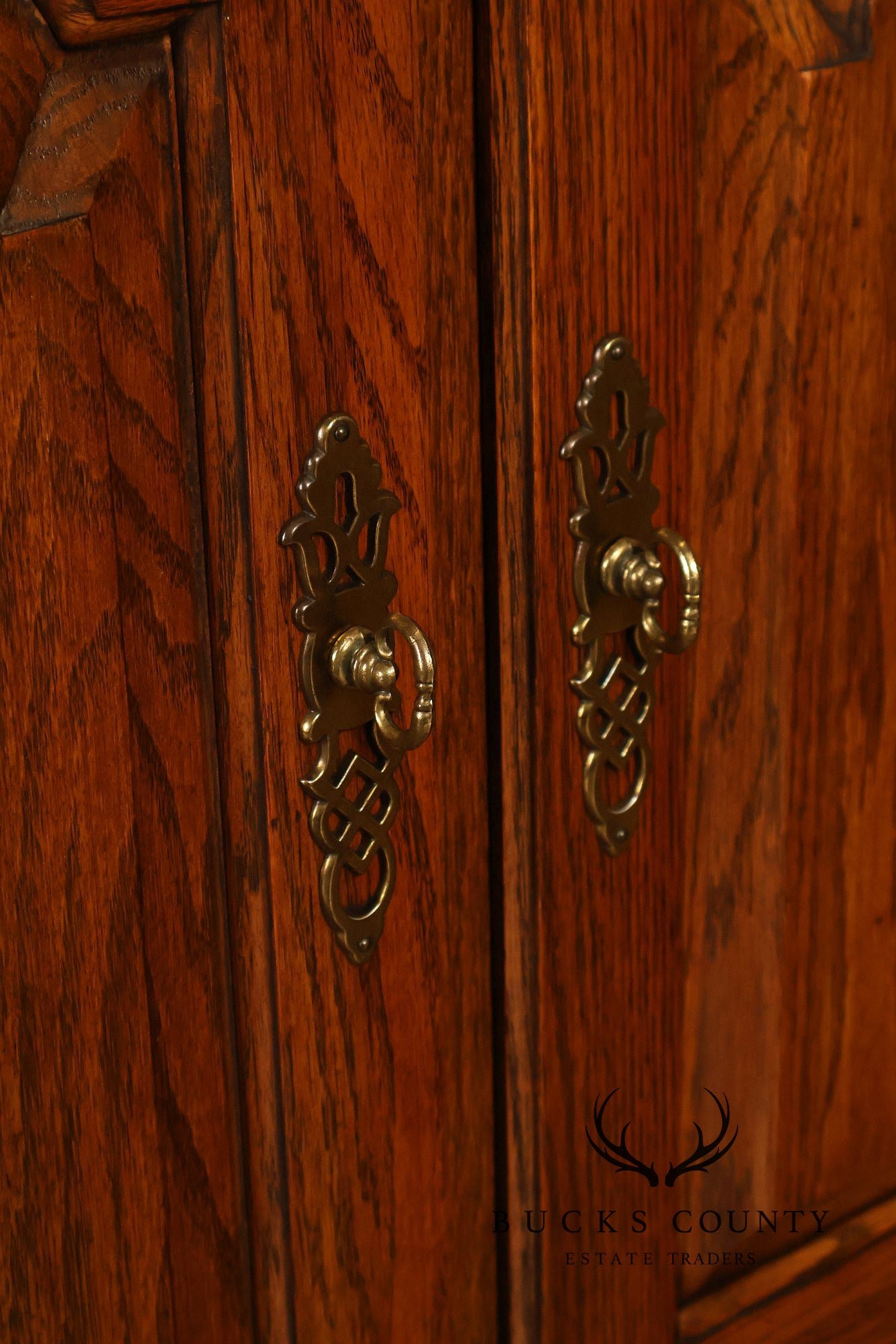 Ethan Allen Traditional Oak Lighted China Cabinet