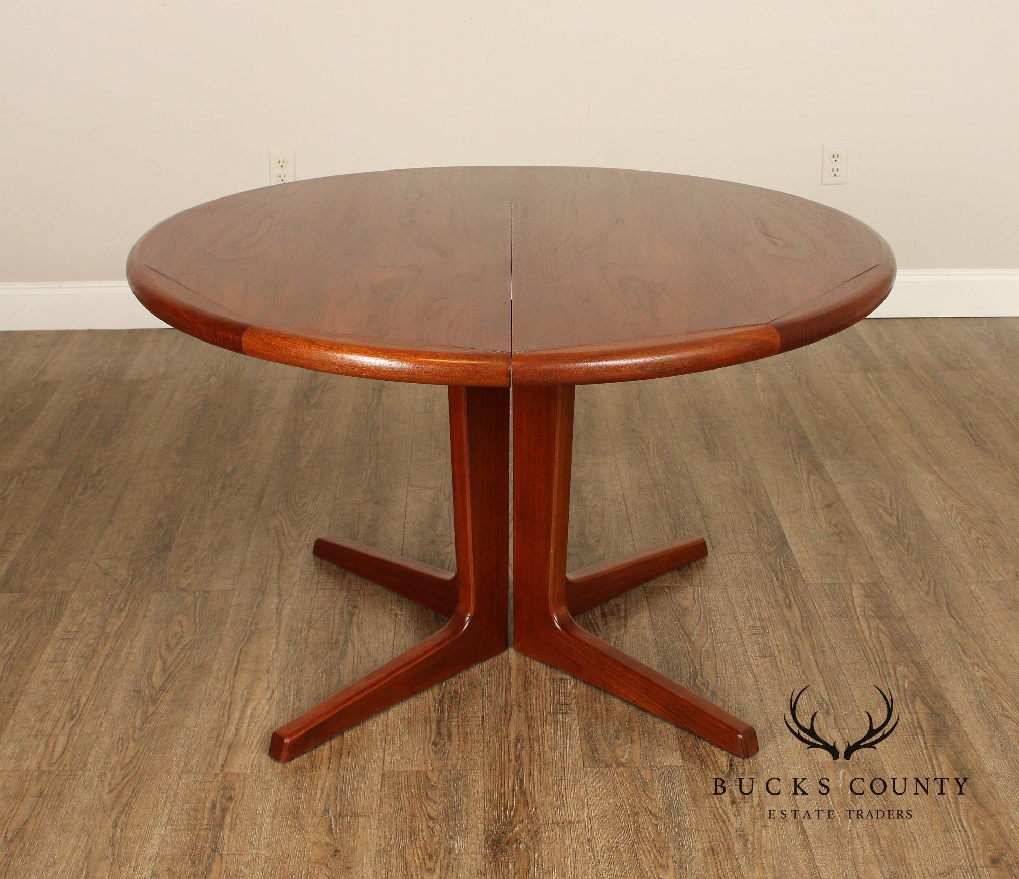 Danish Modern Round Teak Expandable Dining Table