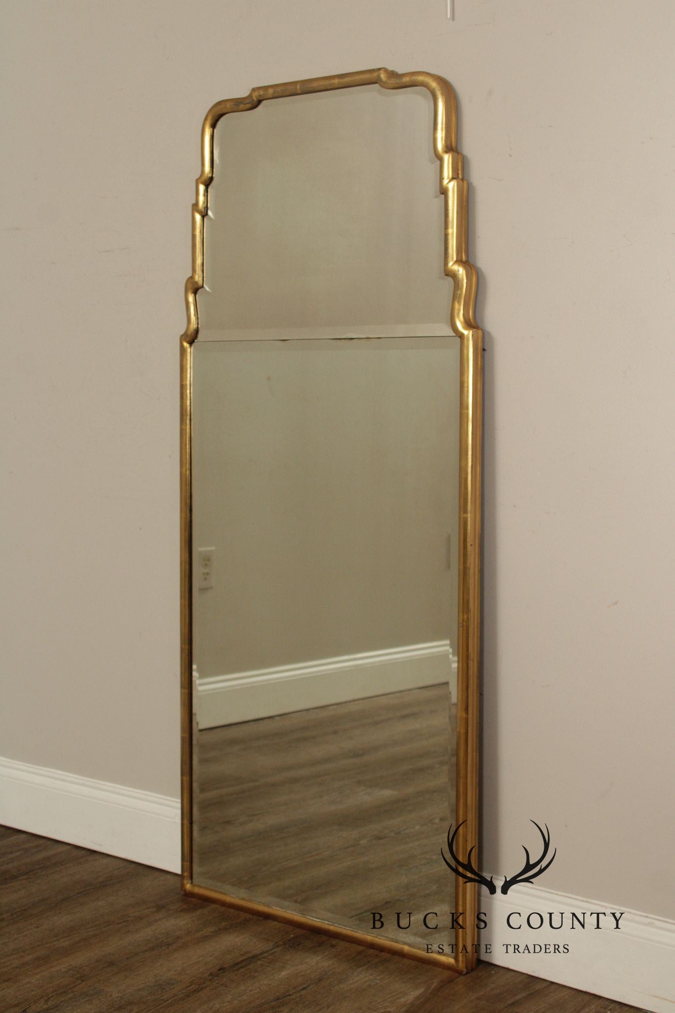 Queen Anne Style Gilt Frame Looking Glass Wall Mirror