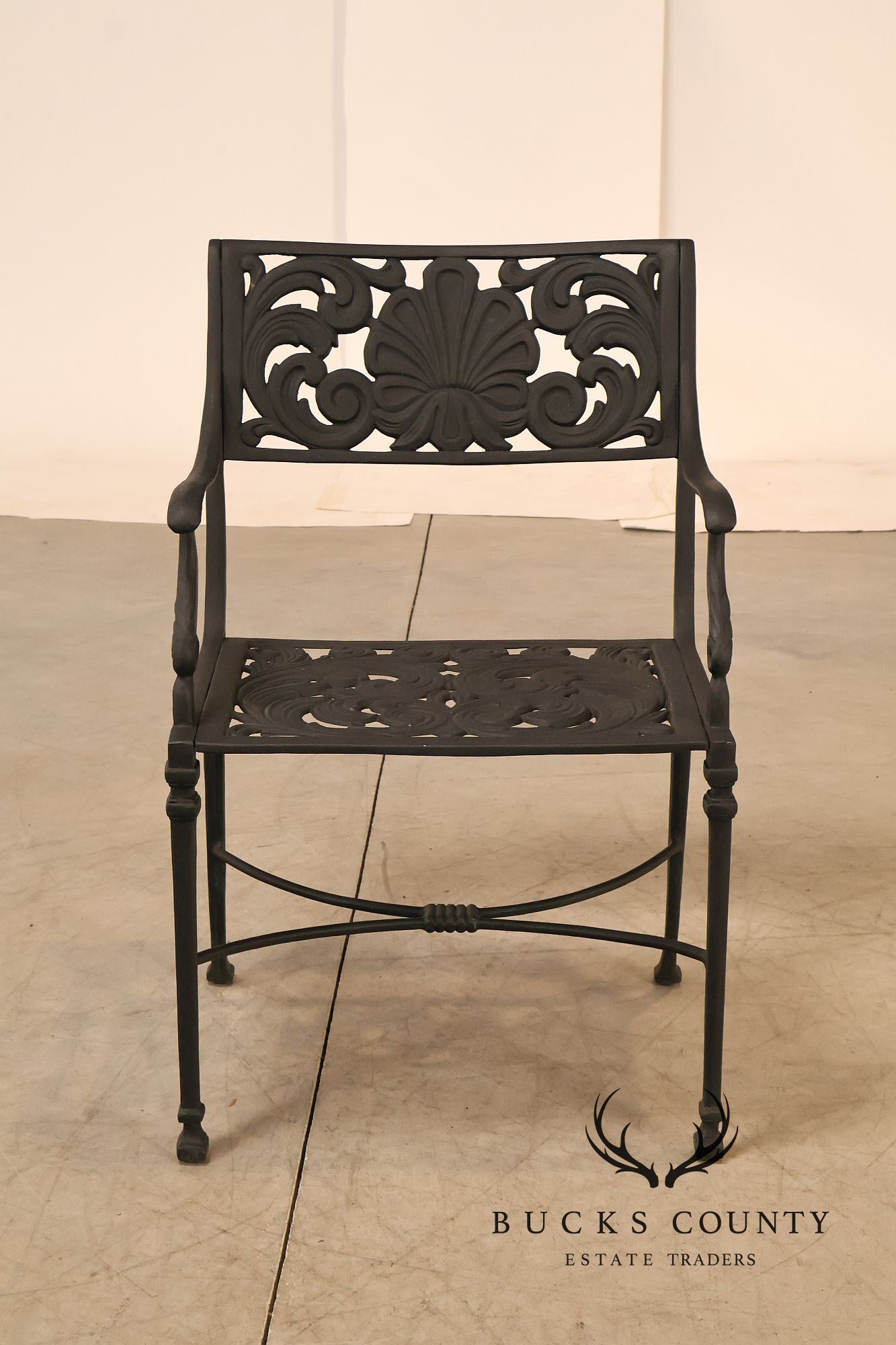 Cast Aluminum Outdoor Dining Set With Pierced Decoration