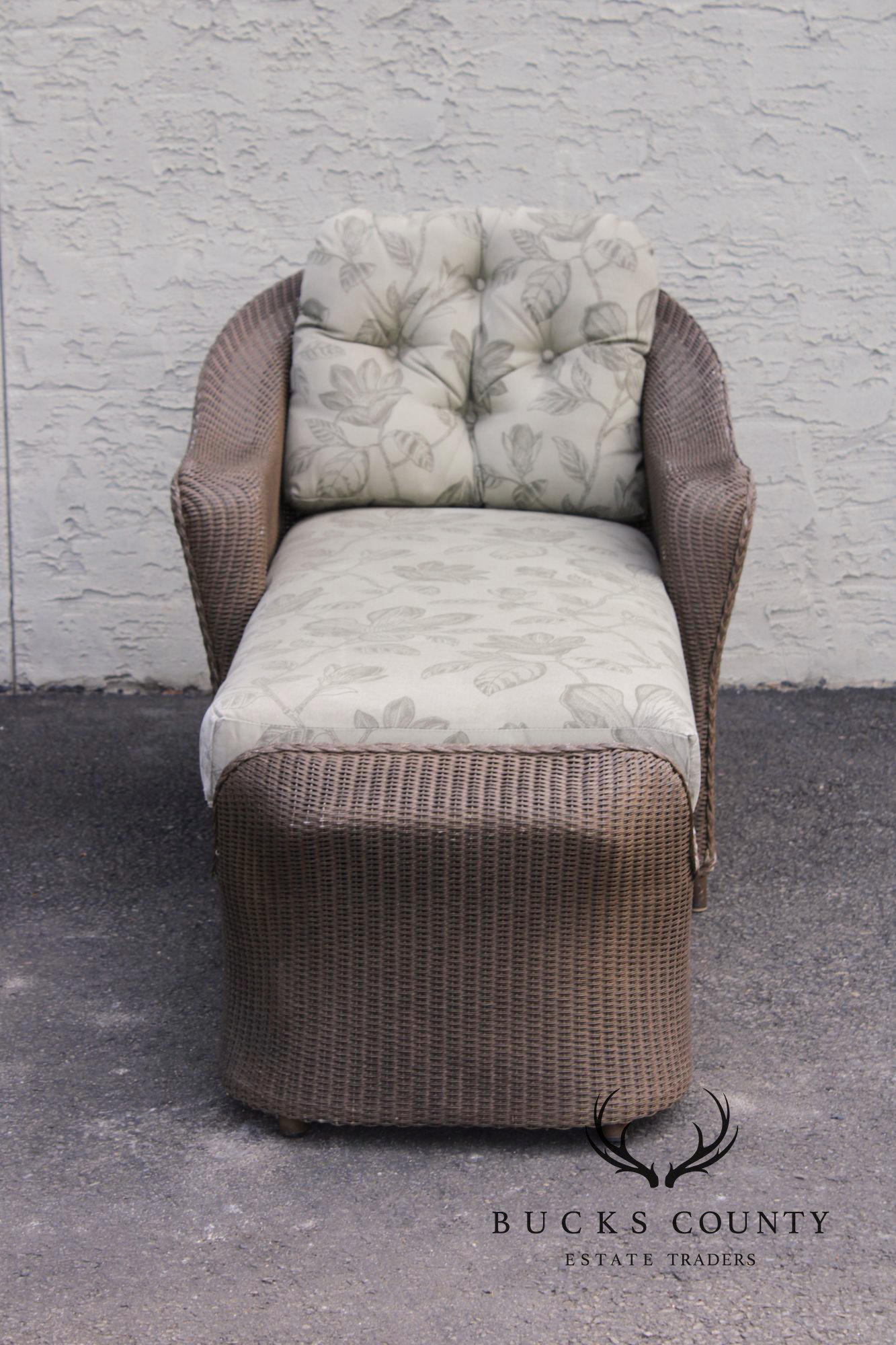 Lloyd Loom Wicker Outdoor Chaise Lounge