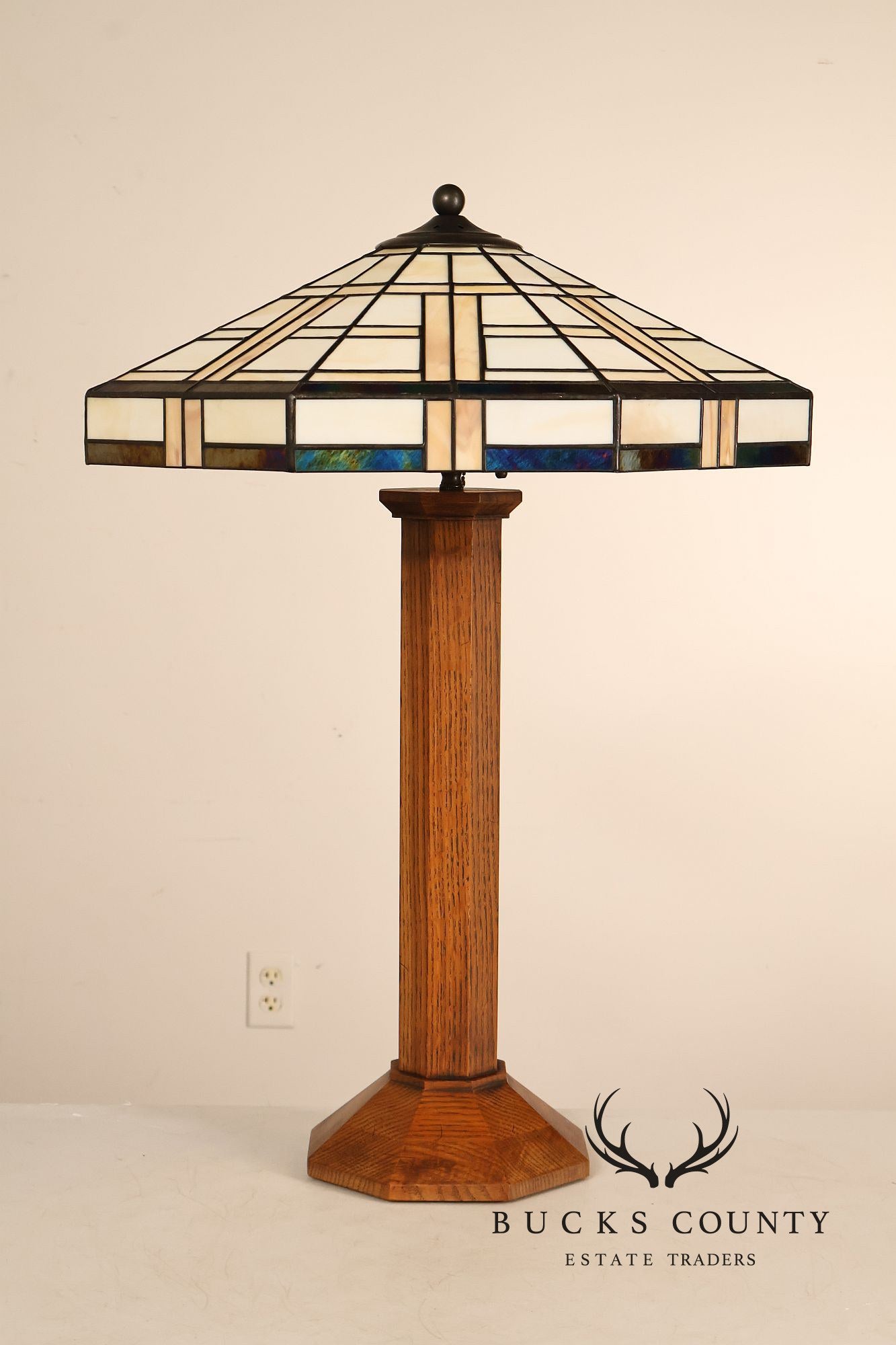 Stickley Mission Collection Table Lamp With Leaded Glass Shade
