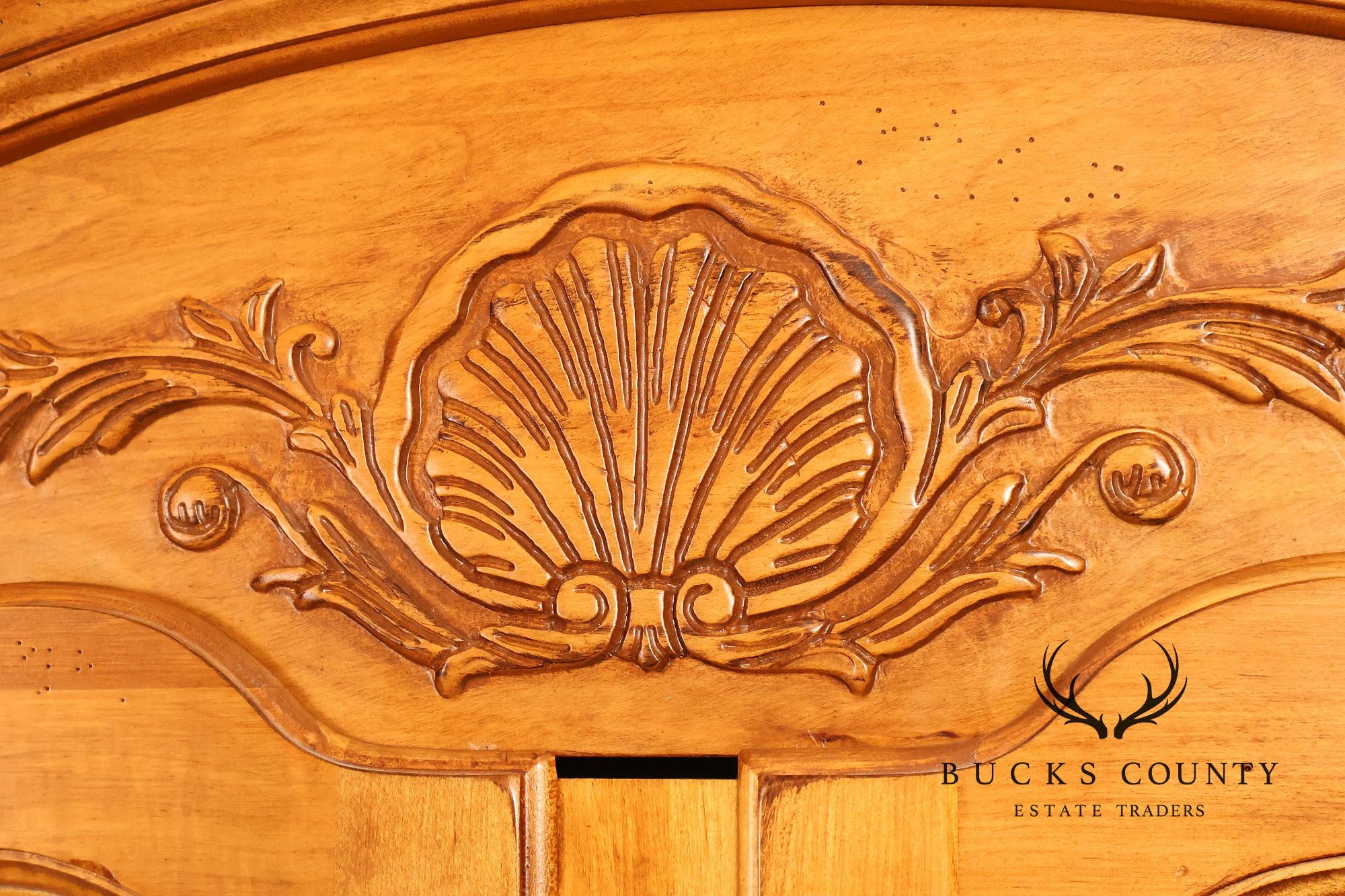 ETHAN ALLEN LEGACY COLLECTION FRENCH LOUIS XV STYLE MAPLE ARMOIRE