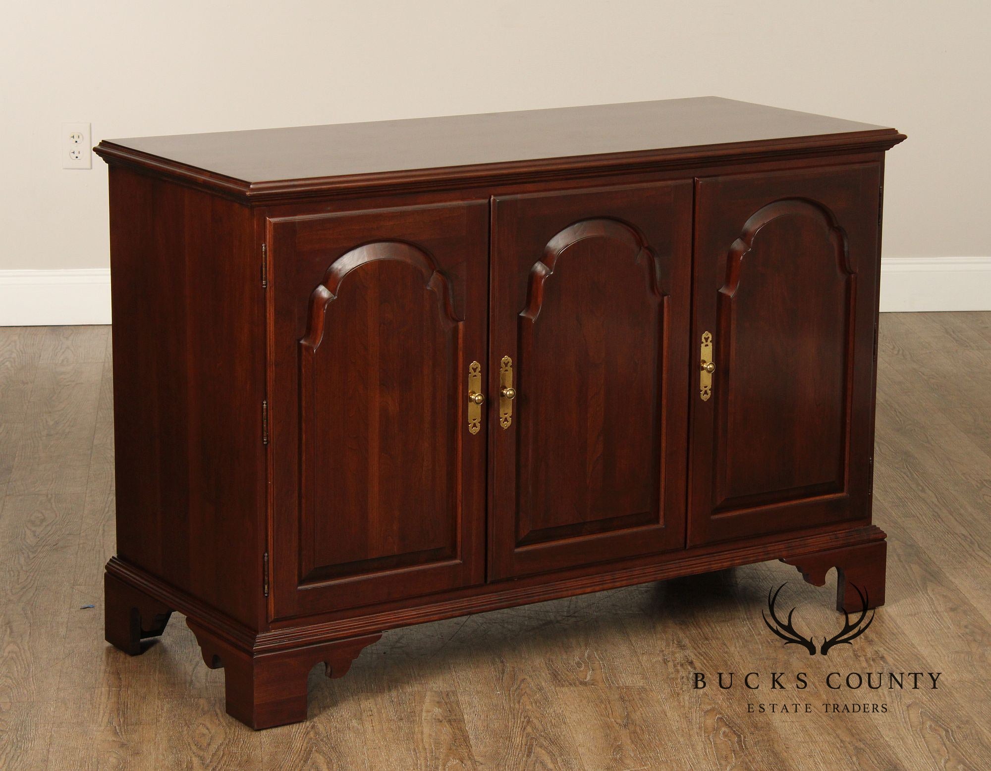 Ethan Allen Georgian Court Cherry Sideboard Media Console