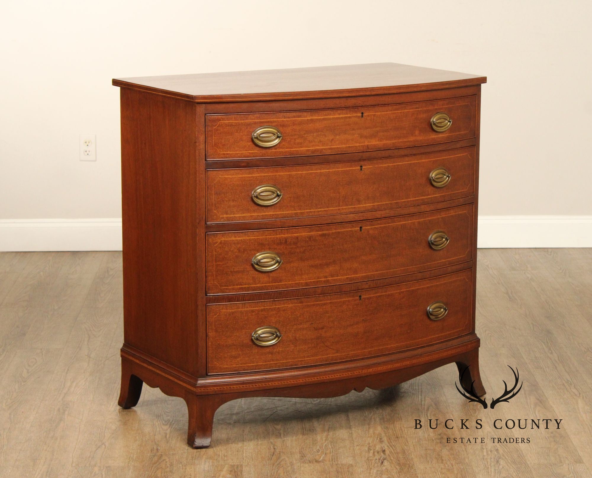Biggs Hepplewhite Style Mahogany Chest of Drawers