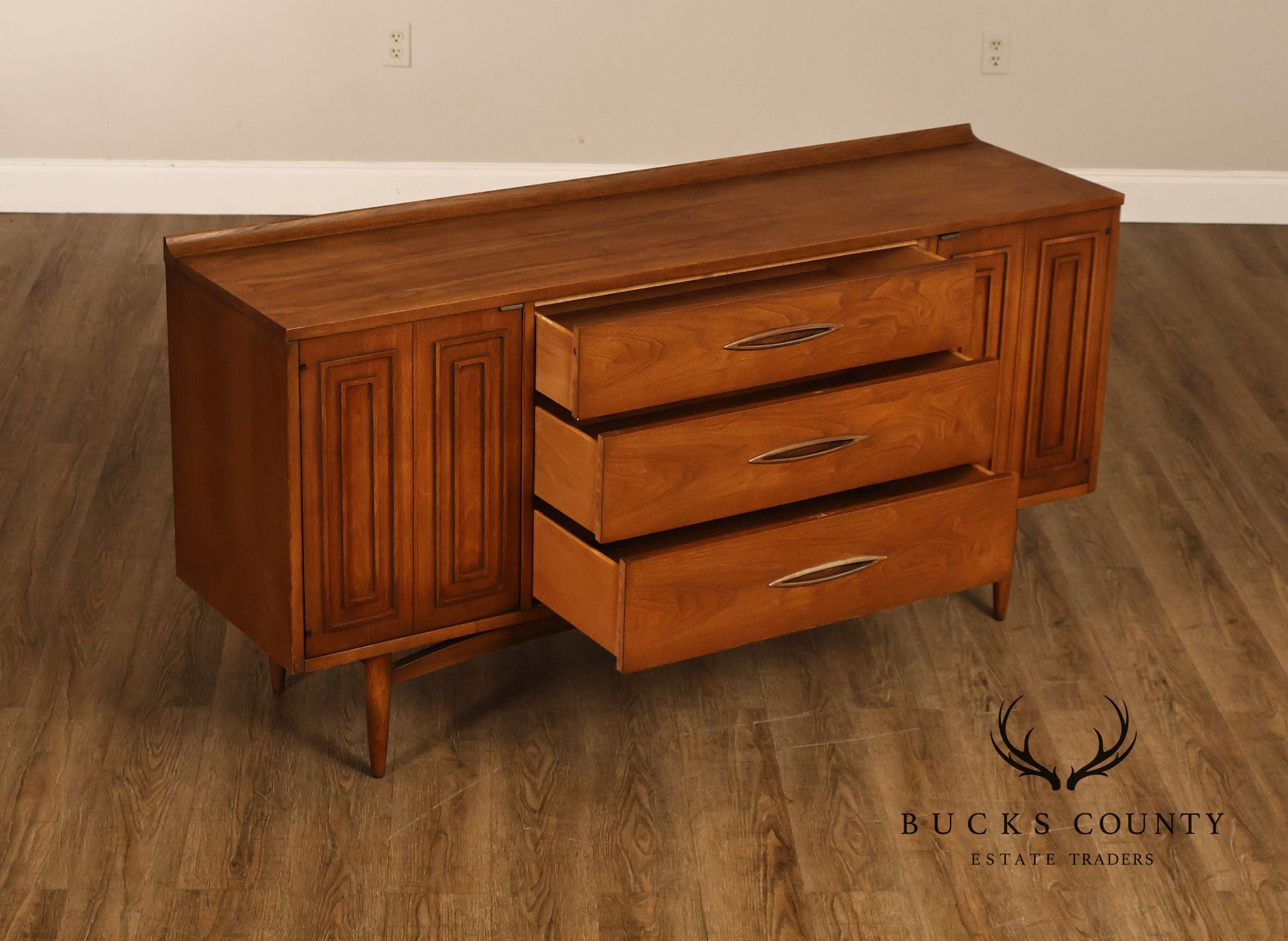 Broyhill 'Sculptra' Mid Century Modern Walnut Sideboard