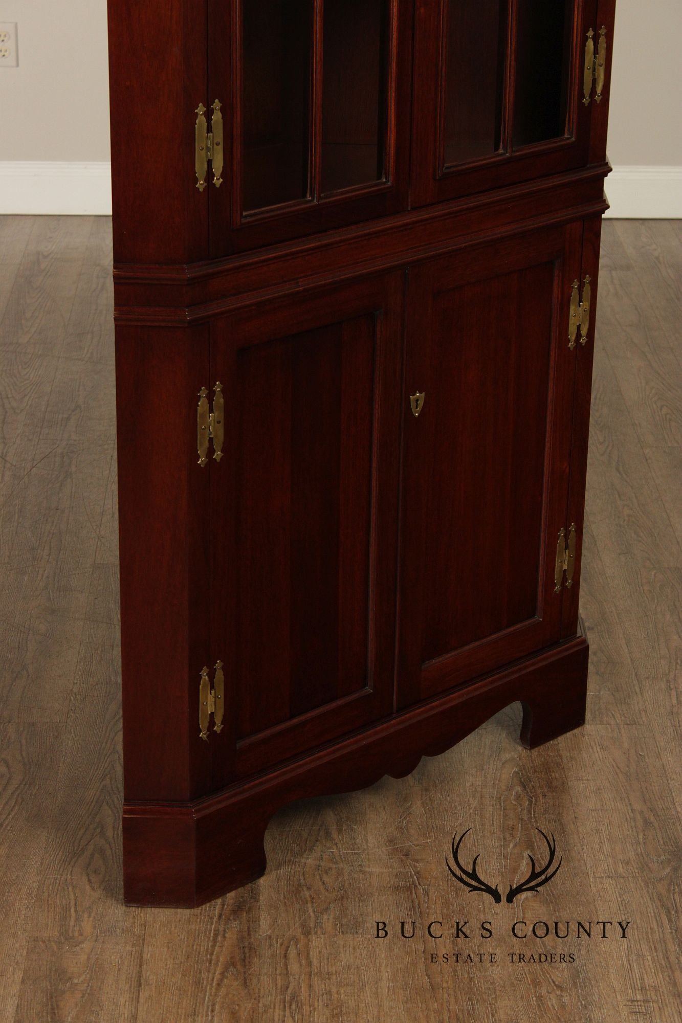 Craftique Chippendale Style Mahogany Corner Cabinet