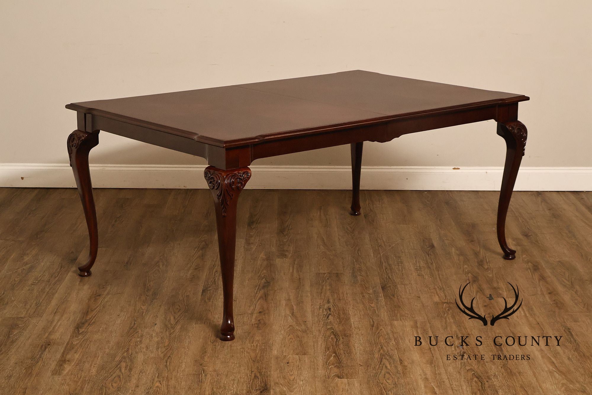 Thomasville Queen Anne Style Cherry Diamond Marquetry Extension Dining Table