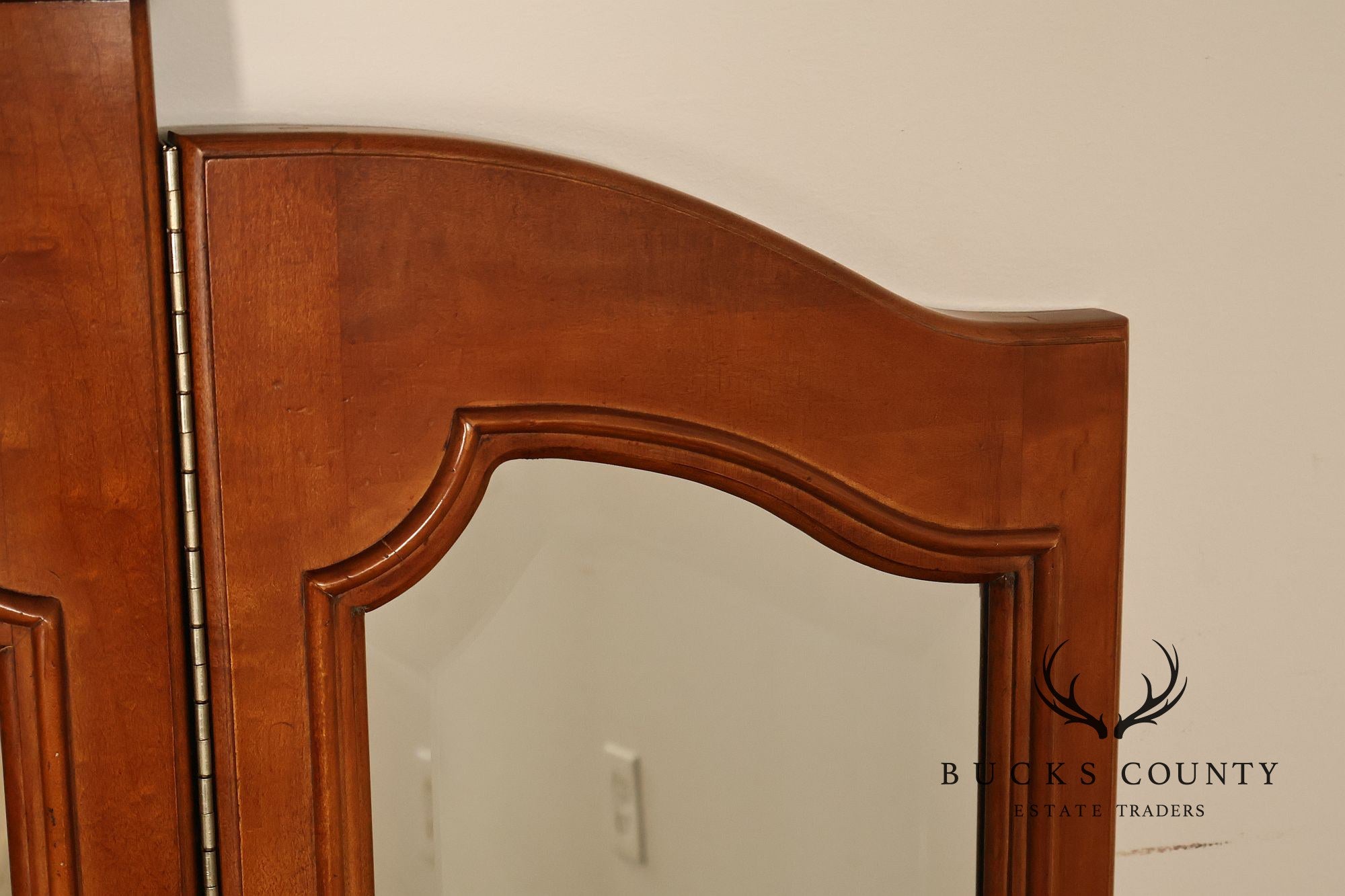 Century Furniture Traditional Tri Fold Mirror